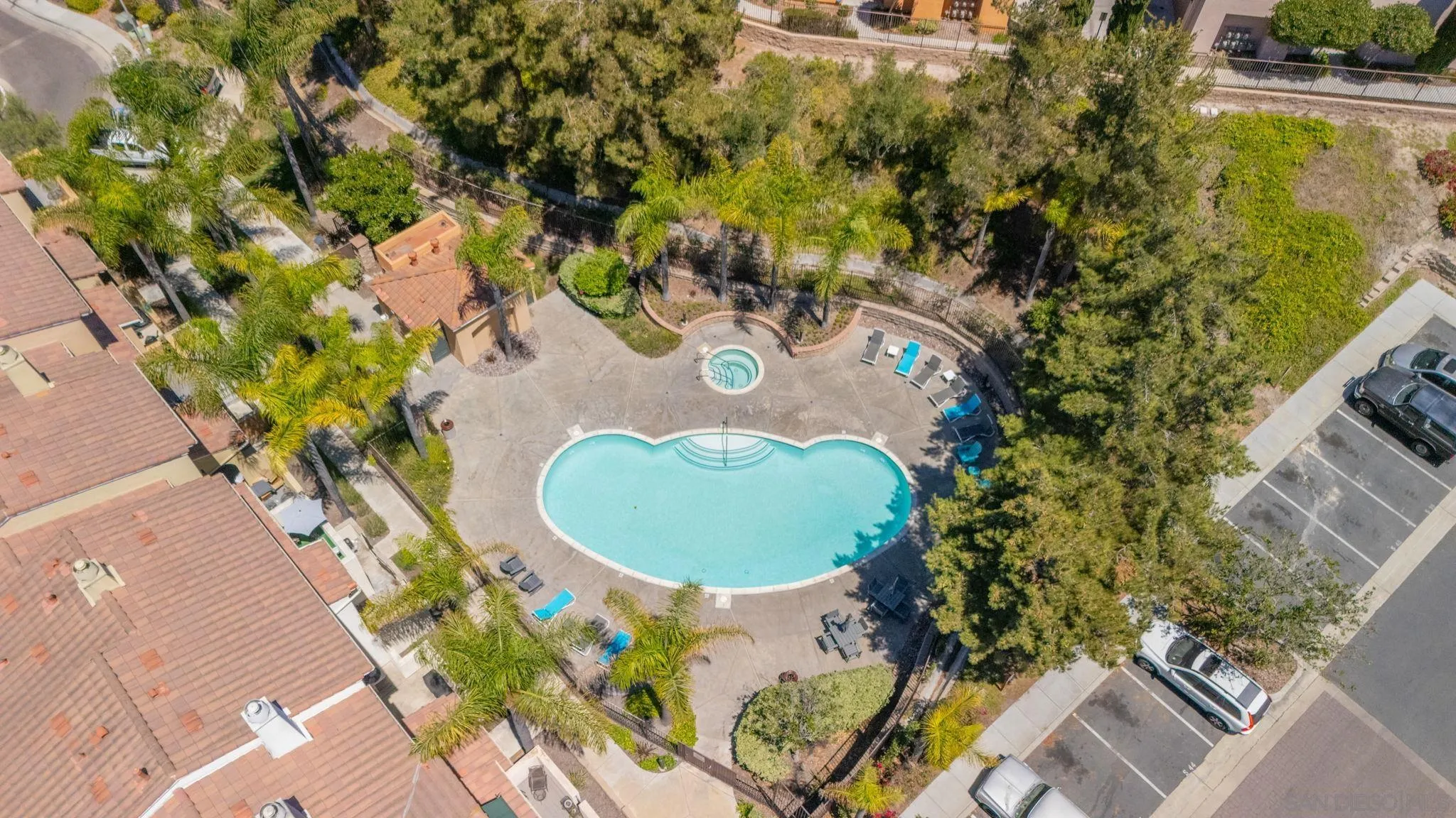 https://cdn.realtyfeed.com/cdn/127/250036841/90705301b8d2cdfce9f6ff8b5f7daf17.webp