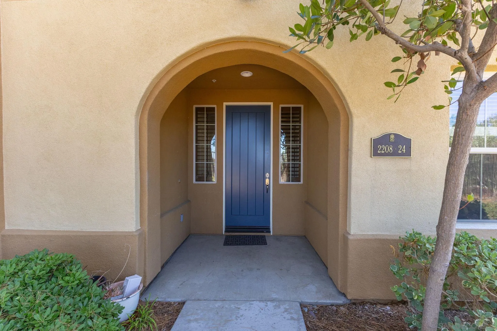 https://cdn.realtyfeed.com/cdn/127/250036841/d24a052fbca2409cc17bb8e5e3c2855b.webp