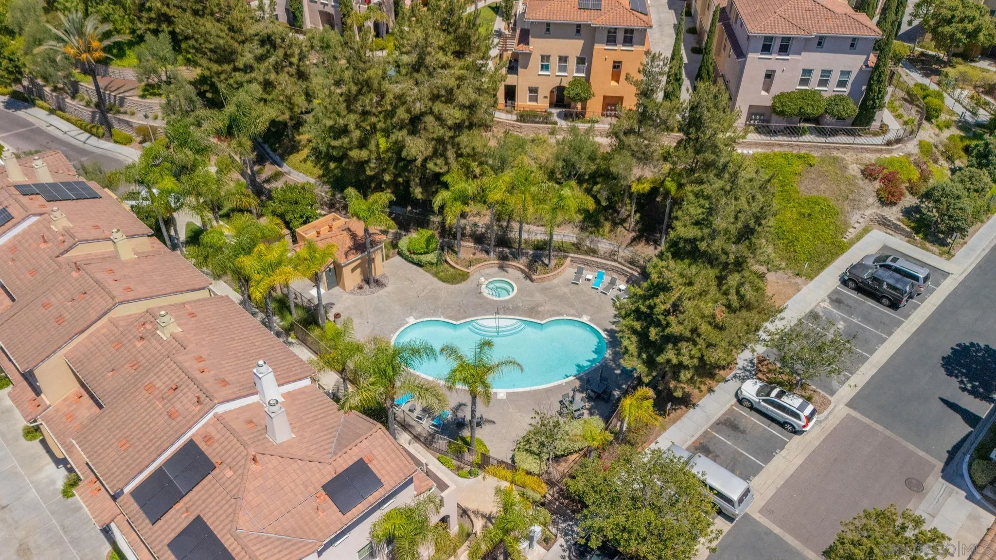 https://cdn.realtyfeed.com/cdn/127/250036841/dfa03981ac01d2fbd519fa1e87403c04.webp