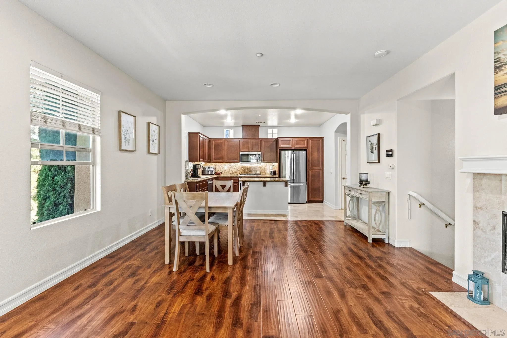 https://cdn.realtyfeed.com/cdn/127/250036841/dfa3facb05e88d2f8e1ba9ce0fa64059.webp