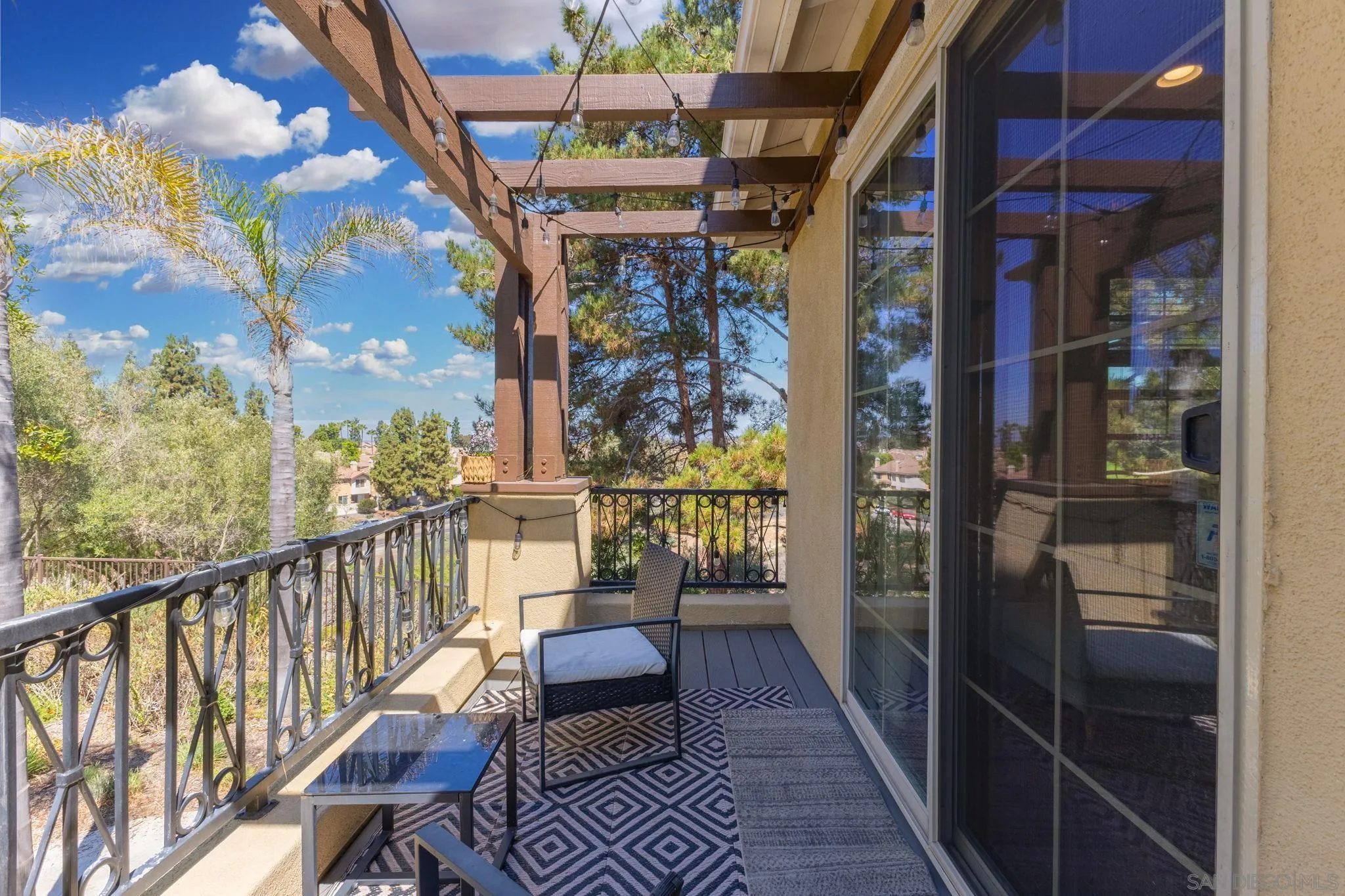 https://cdn.realtyfeed.com/cdn/127/250036841/f9ef982d7194ef65976b6c16eaa24654.webp
