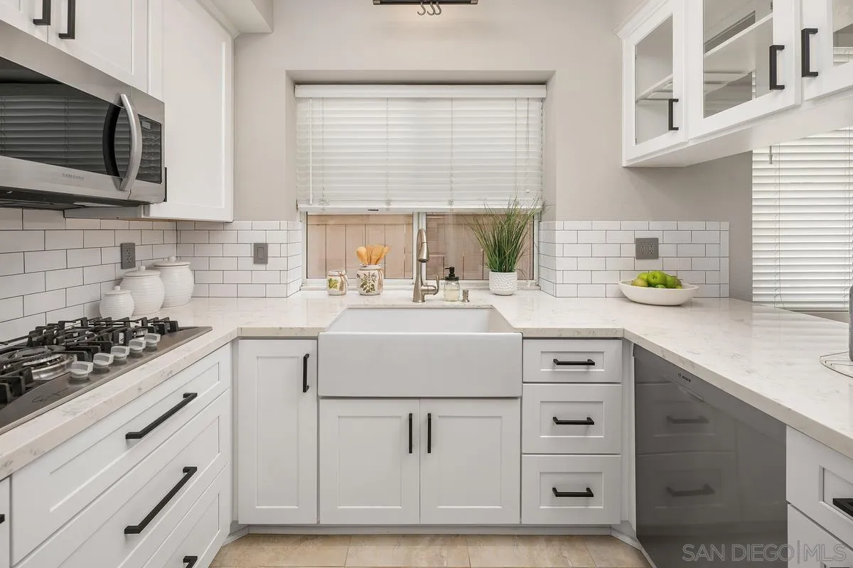 Photo #4: 250036843 Listing 