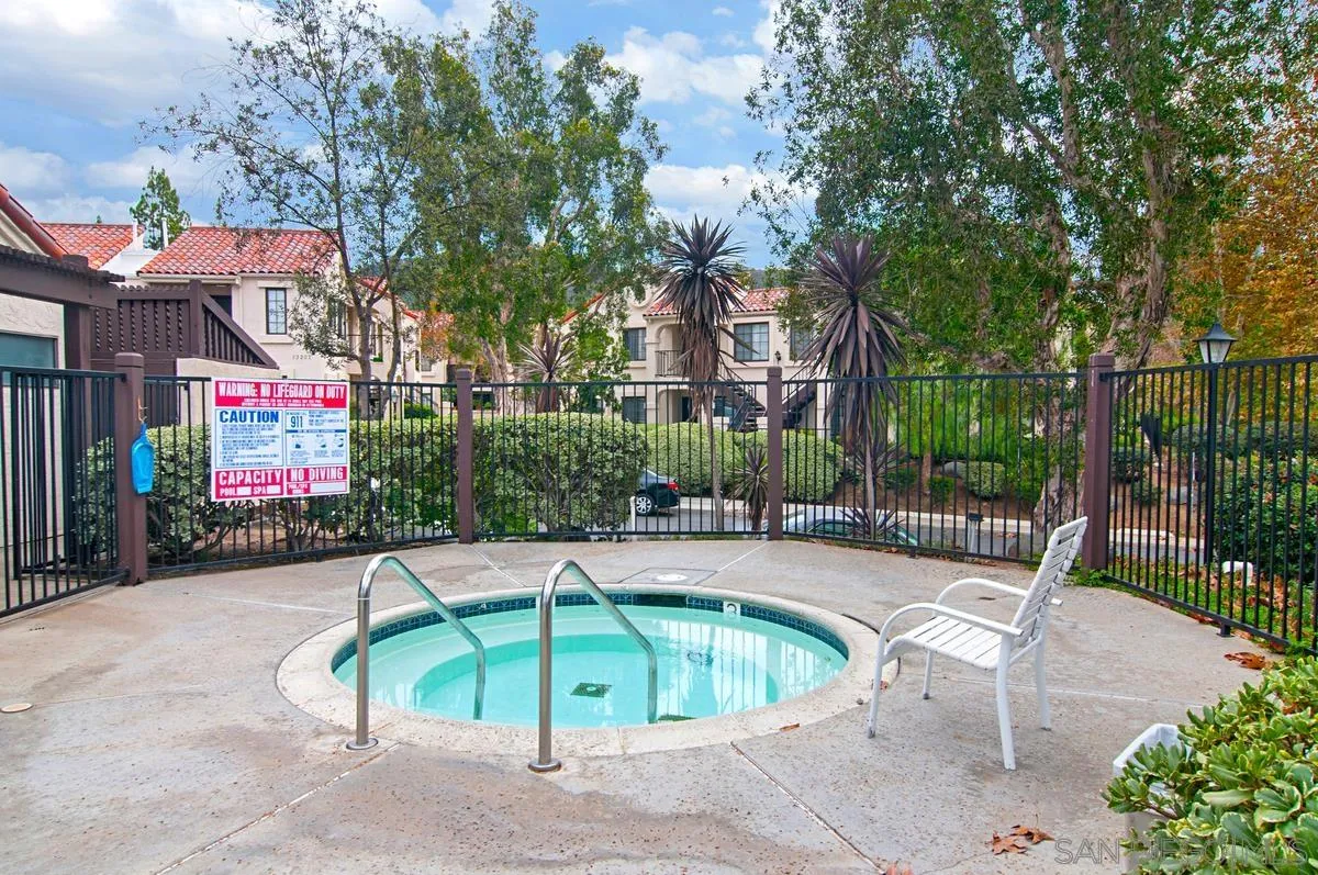 https://cdn.realtyfeed.com/cdn/127/250036844/32acaa7de62d8382a72c51a49559aa7f.webp