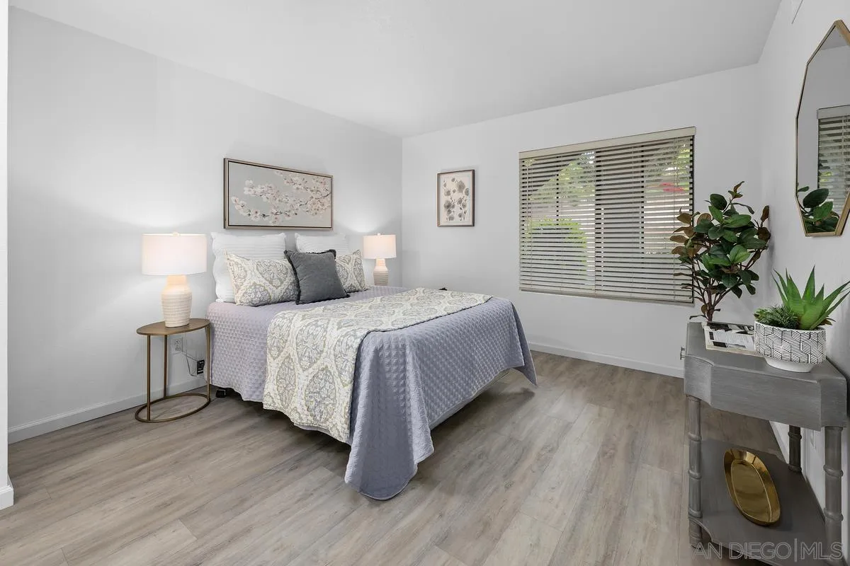 https://cdn.realtyfeed.com/cdn/127/250036844/c38803002bff87de98ee66ce3d7b7c8b.webp