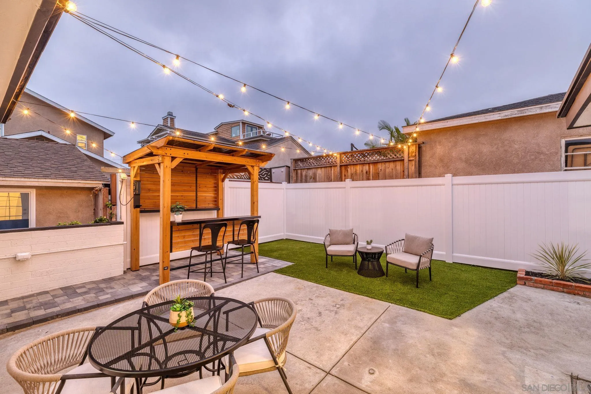 https://cdn.realtyfeed.com/cdn/127/250036845/4fdf96026be04e03a0d56208477e804d.webp