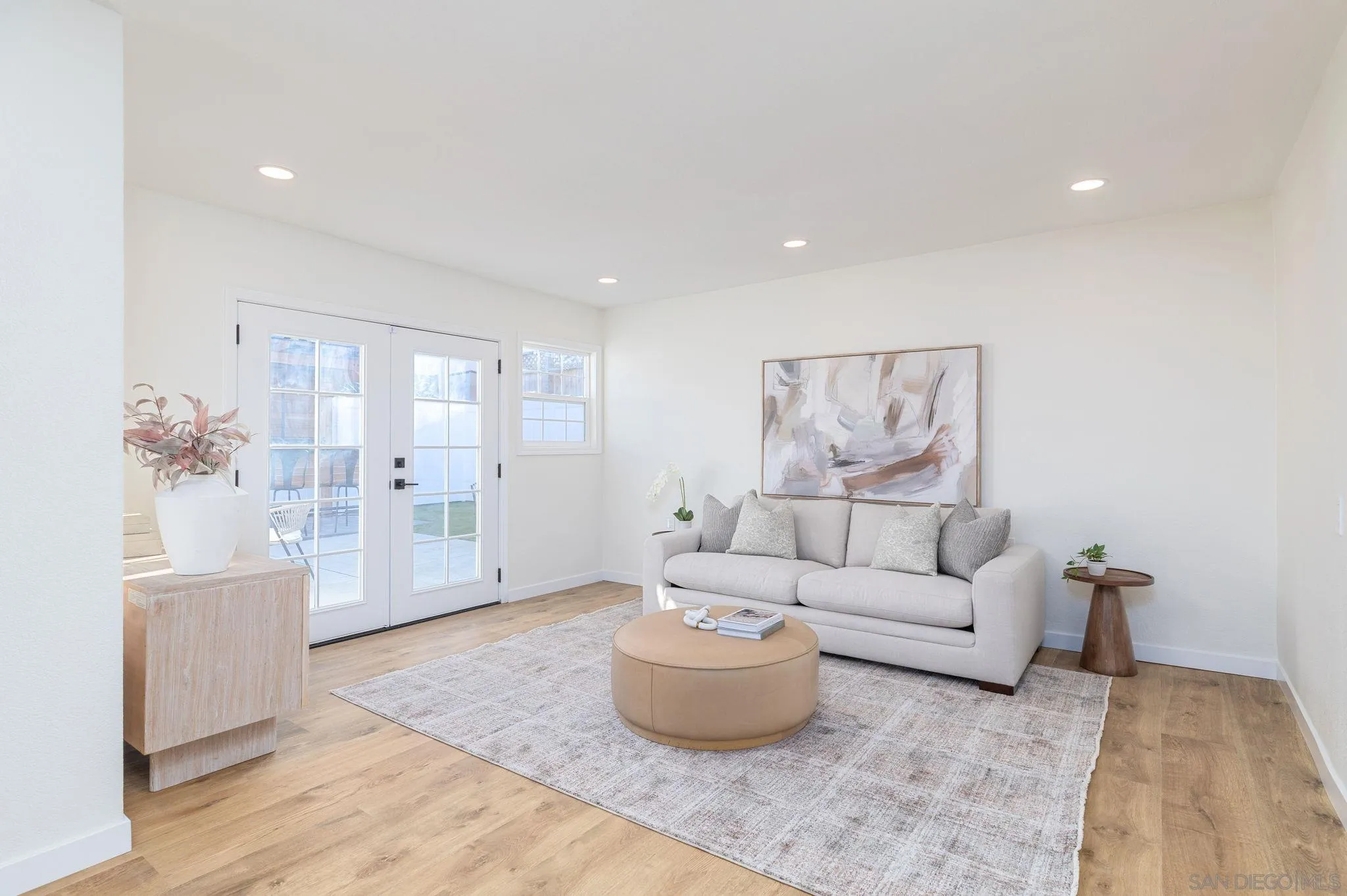 https://cdn.realtyfeed.com/cdn/127/250036845/77755518fdf69ea430a3cc6eacbbf223.webp