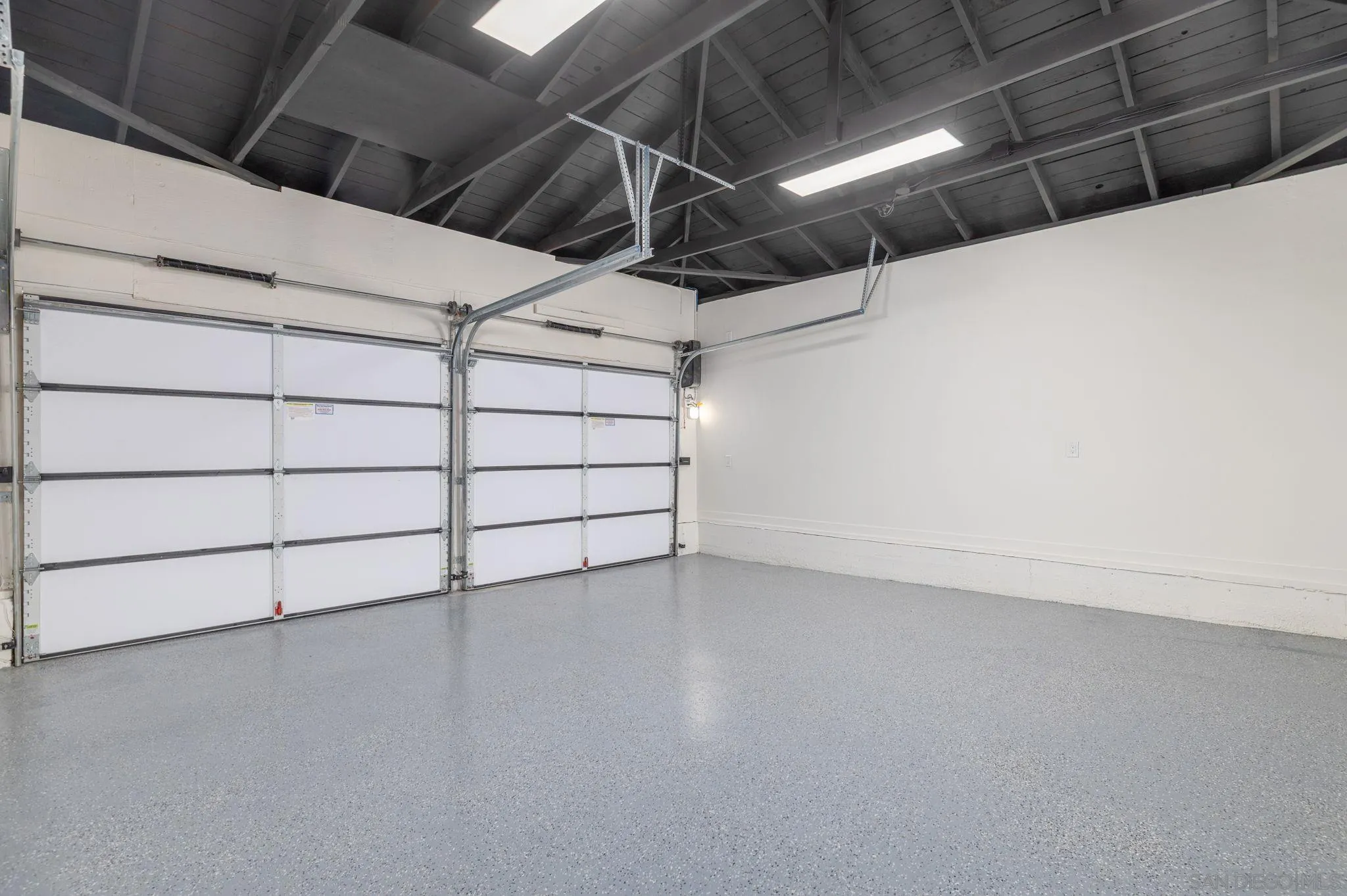 https://cdn.realtyfeed.com/cdn/127/250036845/7b1273f9b97c50c49bad8e8f4b3639be.webp