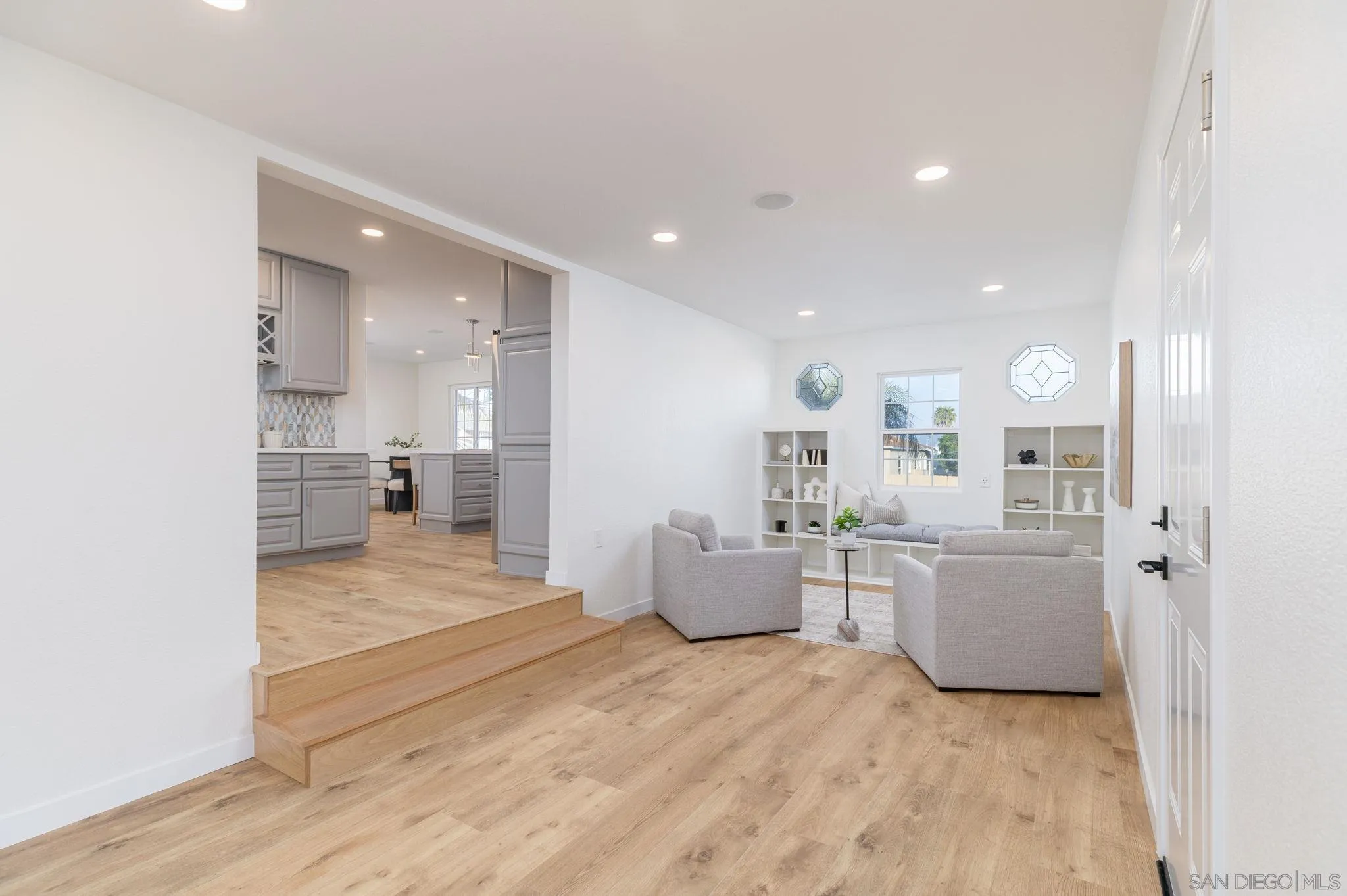 https://cdn.realtyfeed.com/cdn/127/250036845/7cf6f8bd87ee6c8a2a22ee09466c9ecd.webp