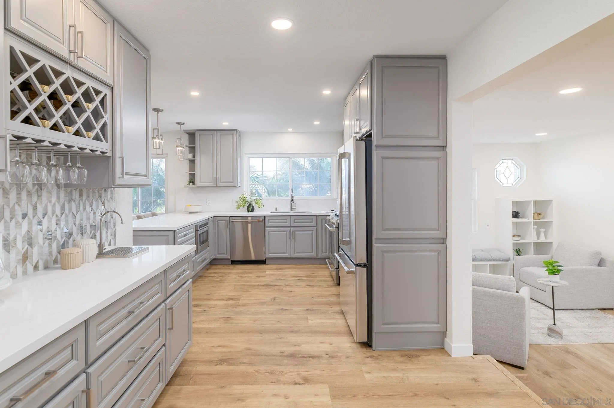 https://cdn.realtyfeed.com/cdn/127/250036845/879fcfc1505d455971374ec1d87ec107.webp