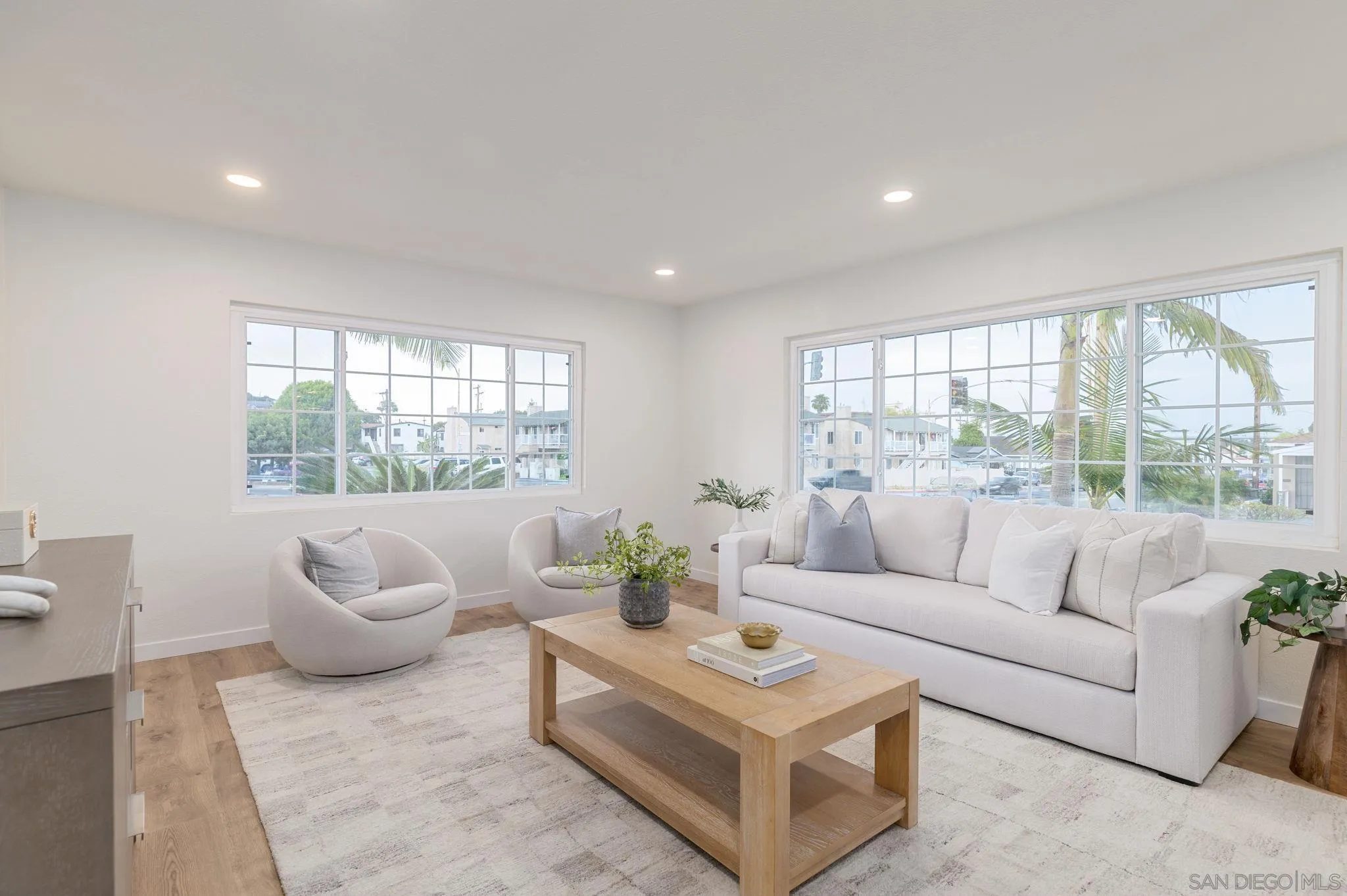 https://cdn.realtyfeed.com/cdn/127/250036845/959ce32b3c33cb7ef18055d3245f02e9.webp