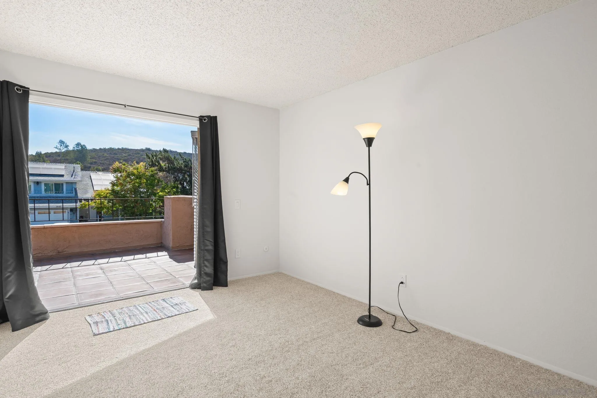 https://cdn.realtyfeed.com/cdn/127/250036846/2b01474e9ccc96ce35e546055ddfdc37.webp