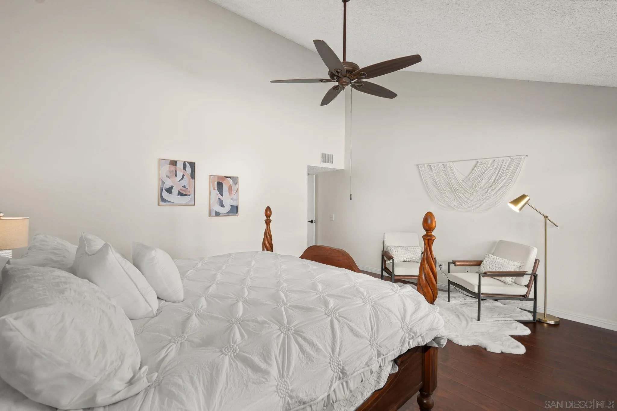 https://cdn.realtyfeed.com/cdn/127/250036846/90414ed2732e4ff0f72d32bd941ccec8.webp