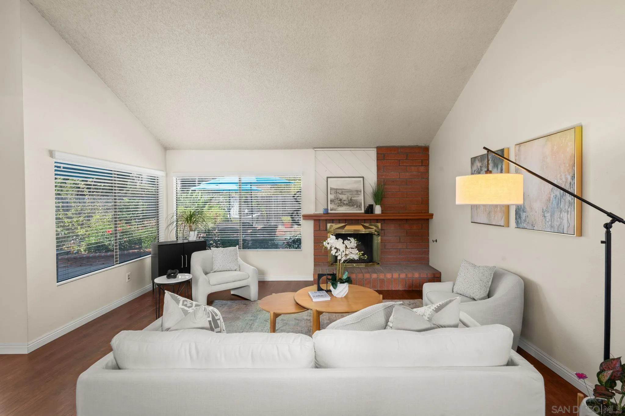 https://cdn.realtyfeed.com/cdn/127/250036846/c5242a52dc82eee8daddd8817b45e6c8.webp