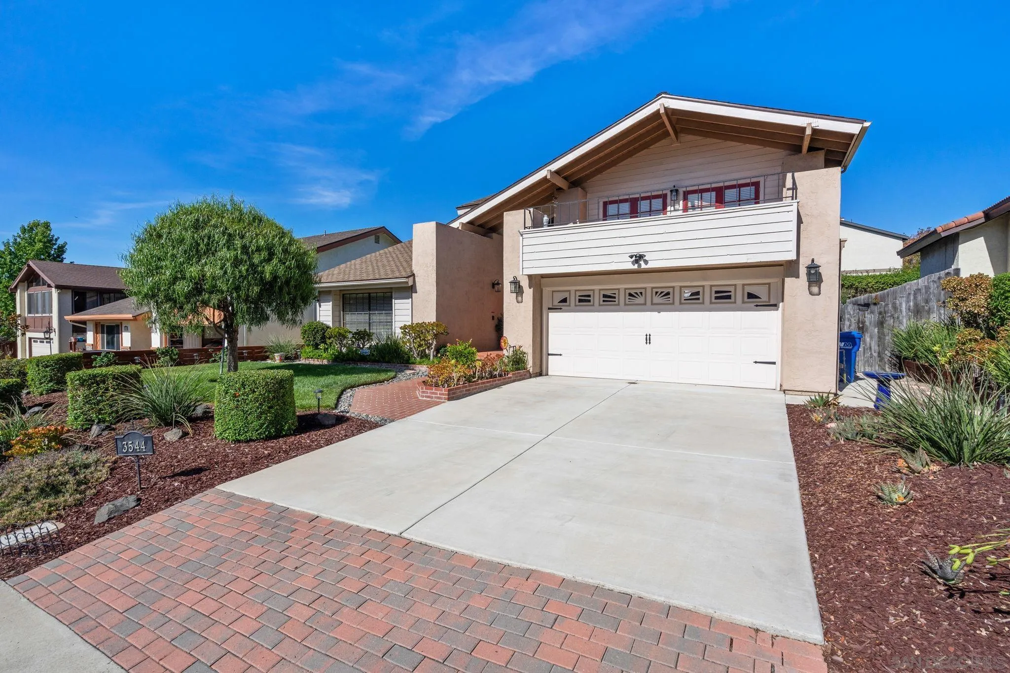 https://cdn.realtyfeed.com/cdn/127/250036846/eb4eff4deb15bbaa230c353c9029faf8.webp