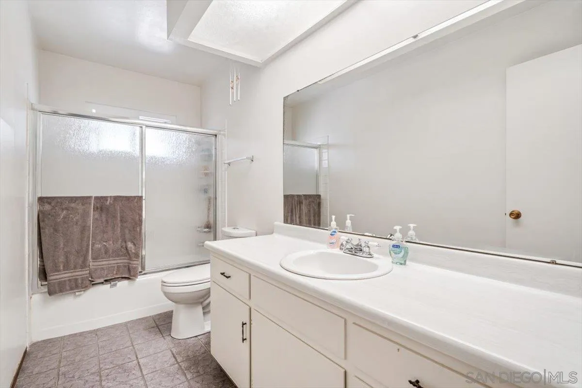 https://cdn.realtyfeed.com/cdn/127/250036847/442fbb2e3a96cefb8d656961be968252.webp