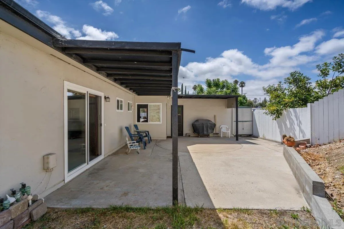 https://cdn.realtyfeed.com/cdn/127/250036847/8299ddbde7400d1d7146531363e8cc22.webp