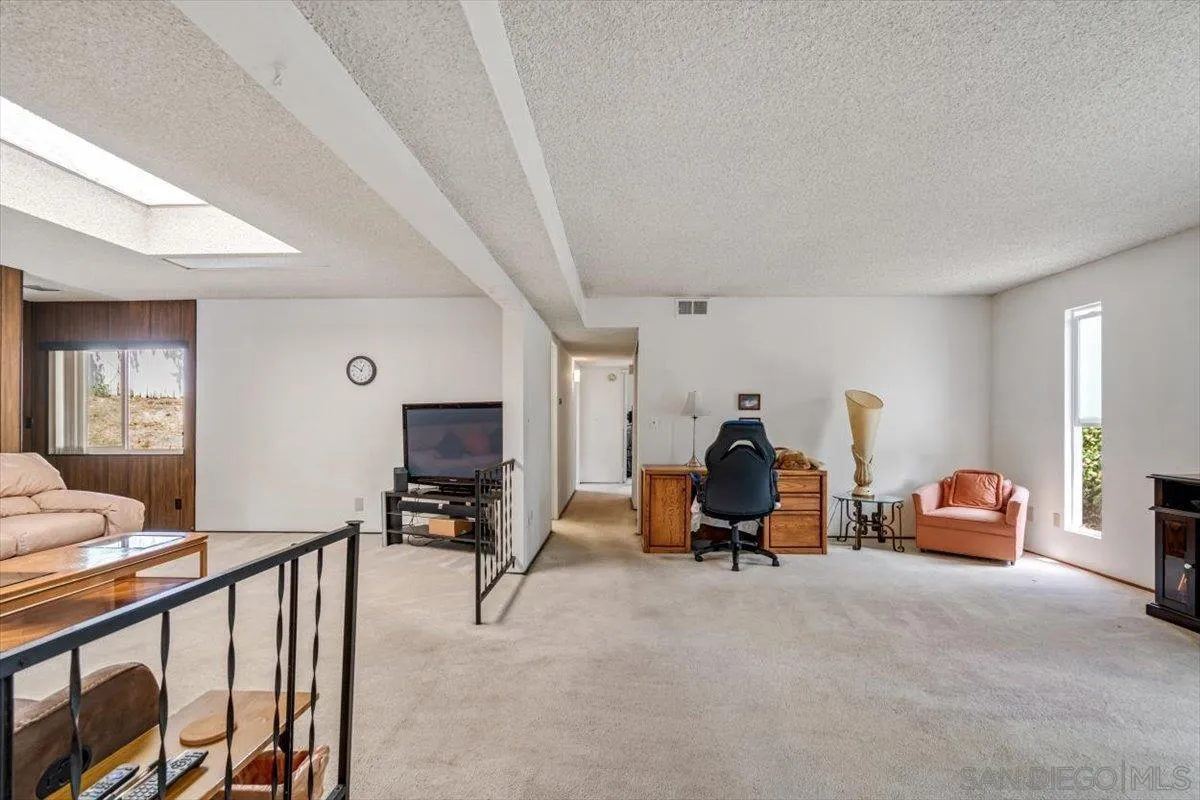 https://cdn.realtyfeed.com/cdn/127/250036847/b59645ec9b5a892e04ae368b85dbaf49.webp
