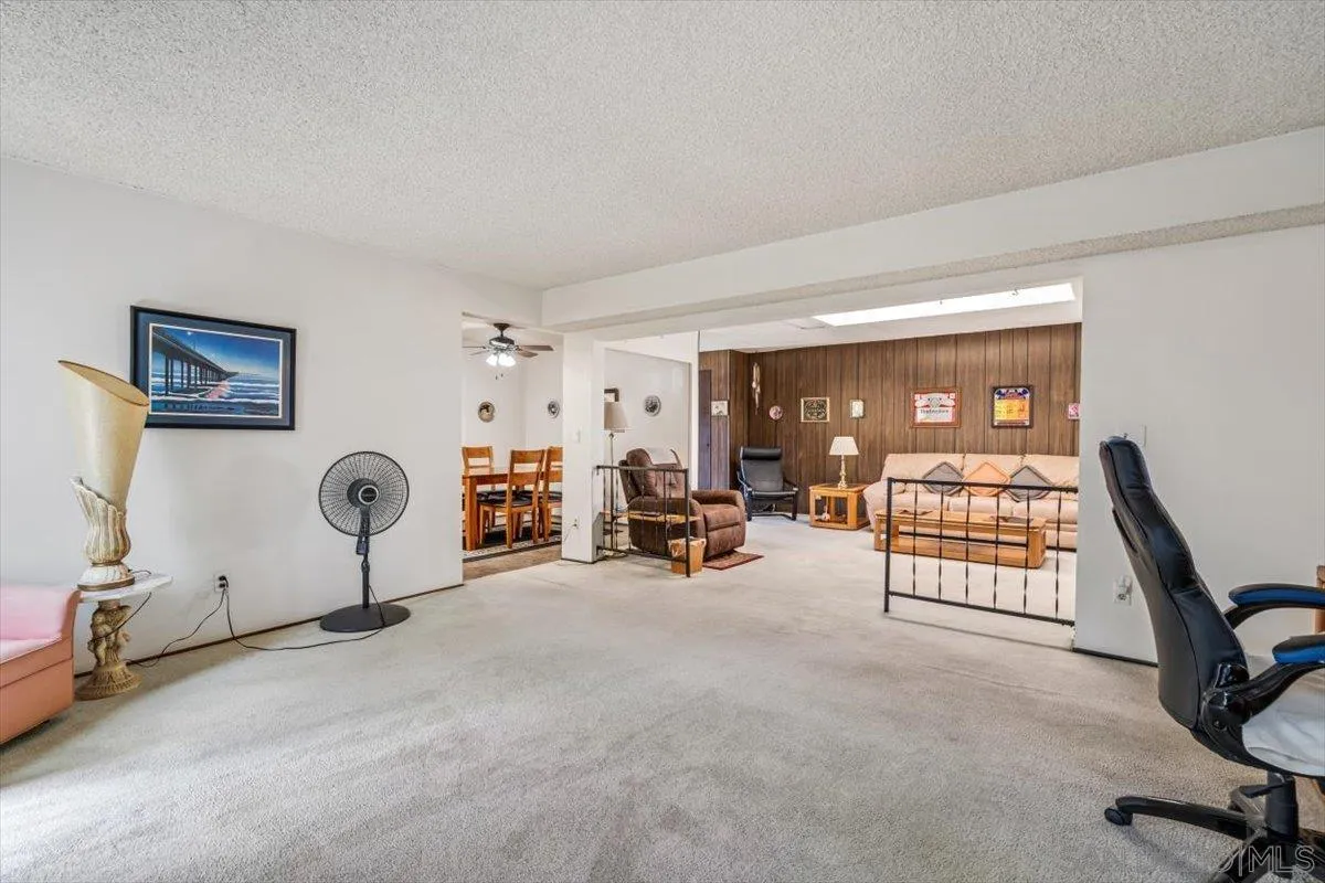 https://cdn.realtyfeed.com/cdn/127/250036847/cf7e9d7b0055b39c7356b052e597495f.webp
