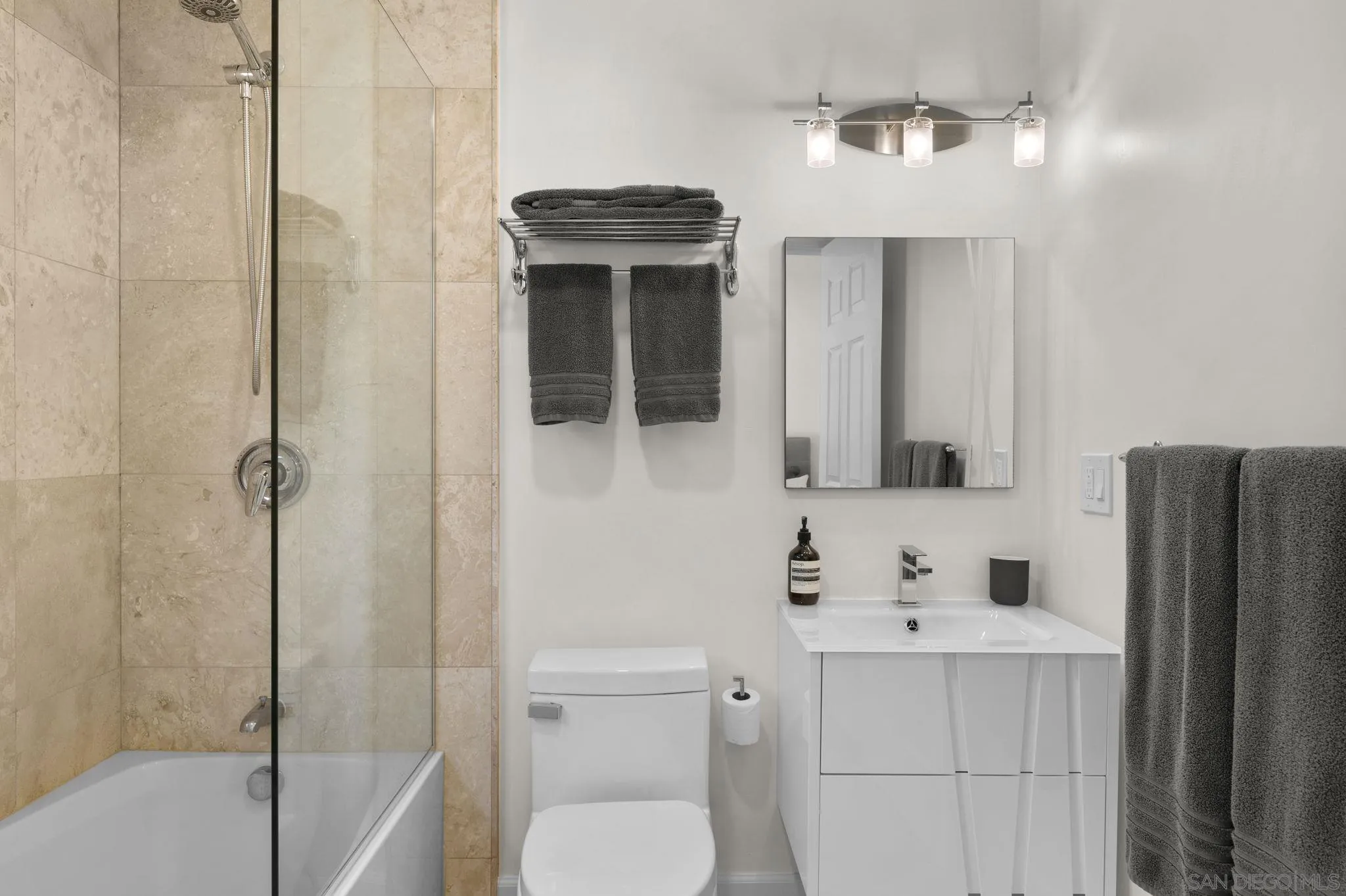 https://cdn.realtyfeed.com/cdn/127/250036848/44b5136d1708b8020881207d55a9bc0a.webp