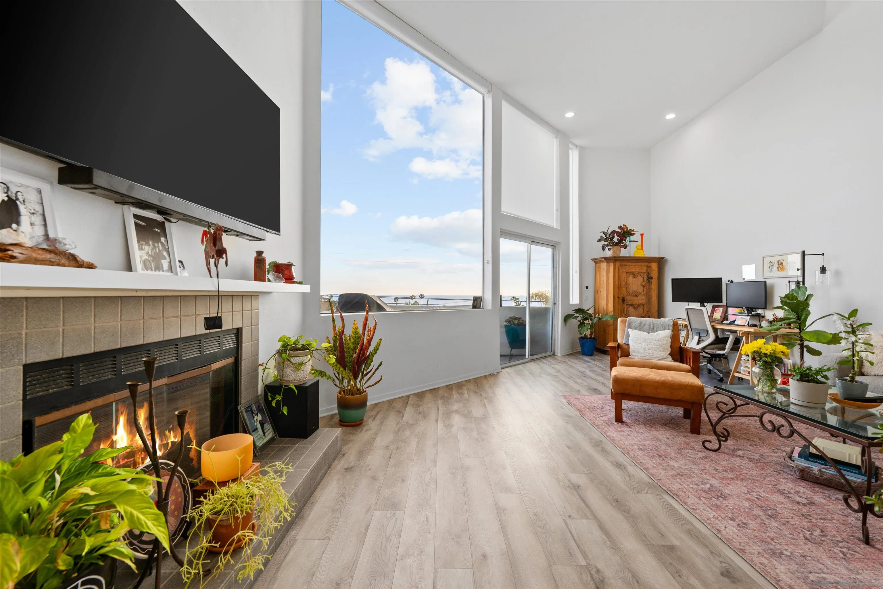 https://cdn.realtyfeed.com/cdn/127/250036849/0ccbc65db0cc4e715f4ed99afcd3a8a1.webp