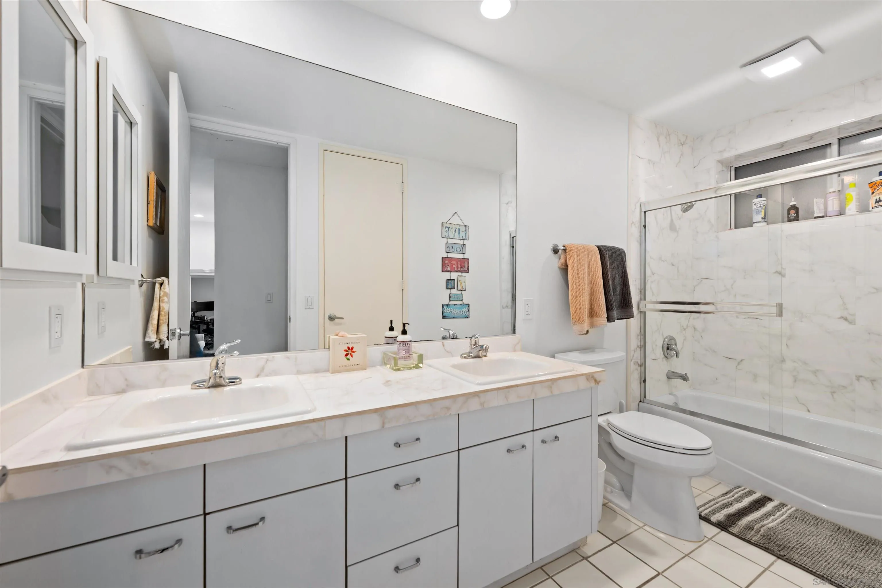 https://cdn.realtyfeed.com/cdn/127/250036849/2b522265ea8e9bb681db4ceb299fd0bf.webp