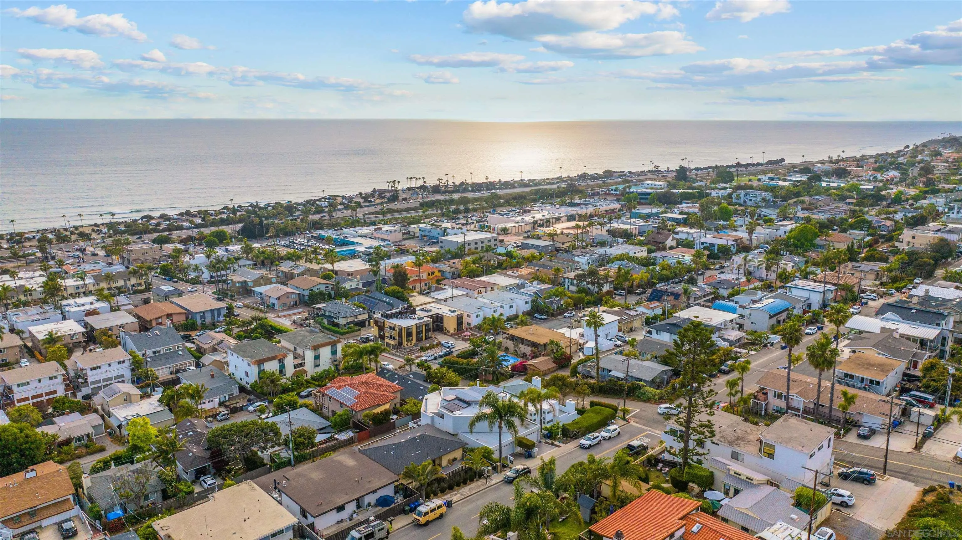 https://cdn.realtyfeed.com/cdn/127/250036849/3d1c85f77f0daa6e611d973983738930.webp