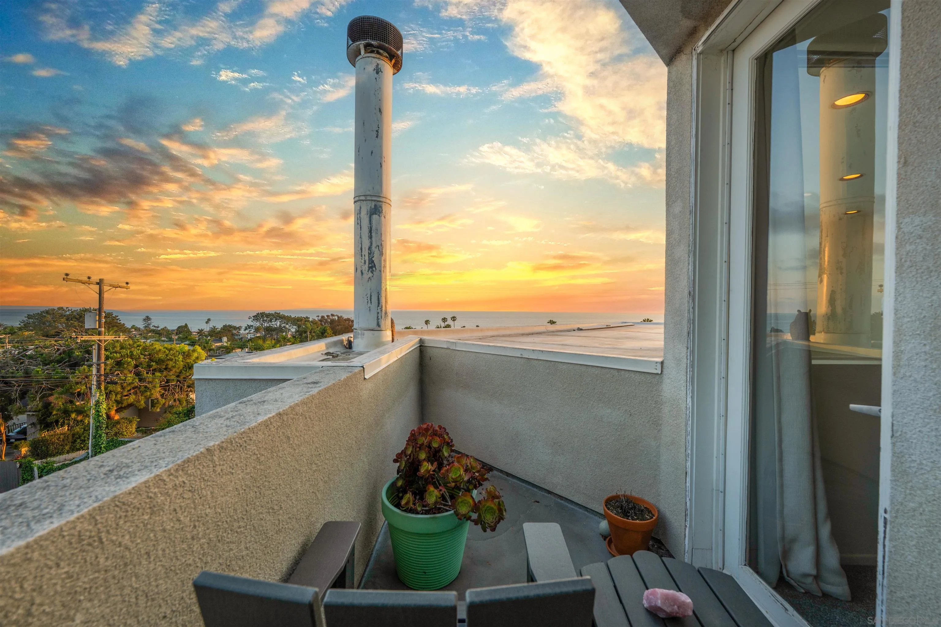 https://cdn.realtyfeed.com/cdn/127/250036849/440e7d61ac801d220582951e5e8db80d.webp