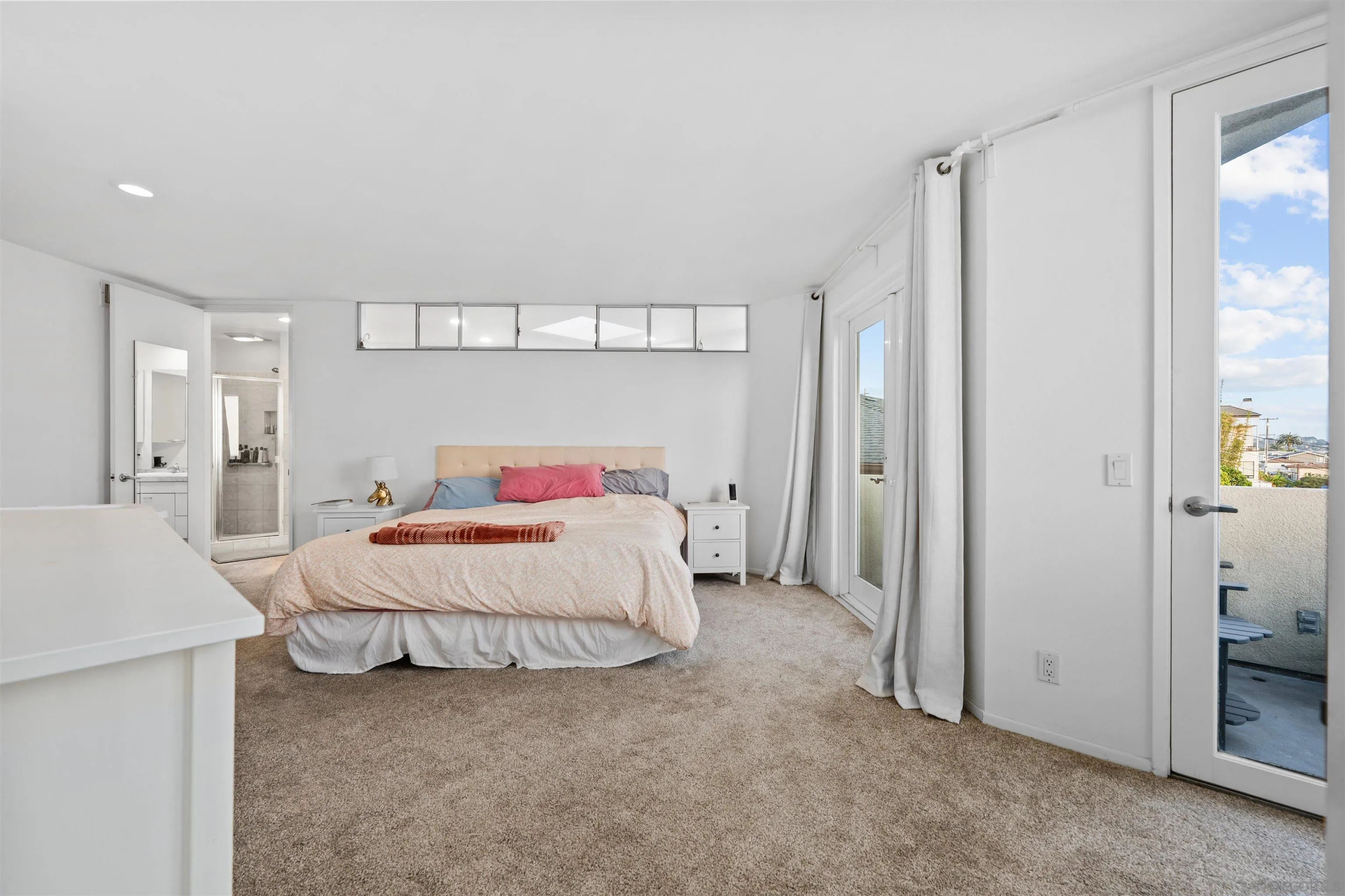 https://cdn.realtyfeed.com/cdn/127/250036849/6886002c091e5b7de31987ebc840a11b.webp