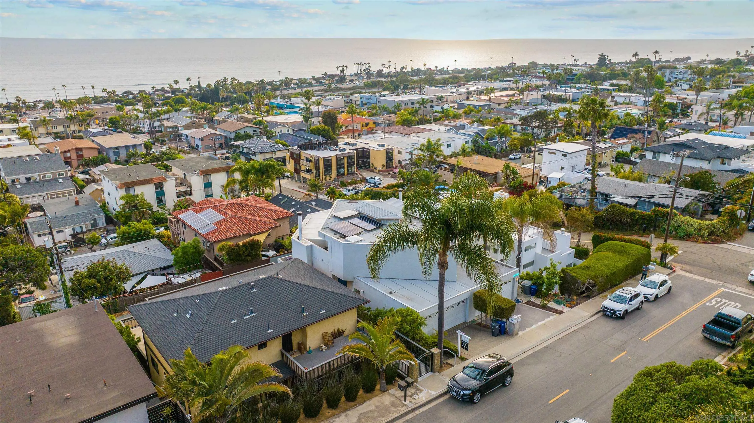 https://cdn.realtyfeed.com/cdn/127/250036849/92f35bee39618d011ffd8586bd7fdc75.webp
