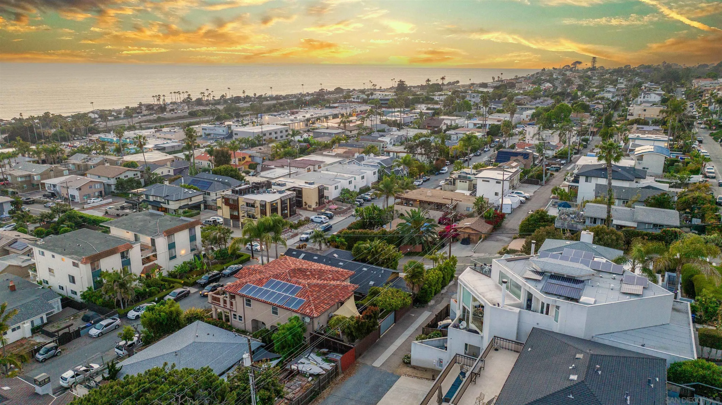 https://cdn.realtyfeed.com/cdn/127/250036849/fe9e8da4e18c6670020536177d09ecb3.webp