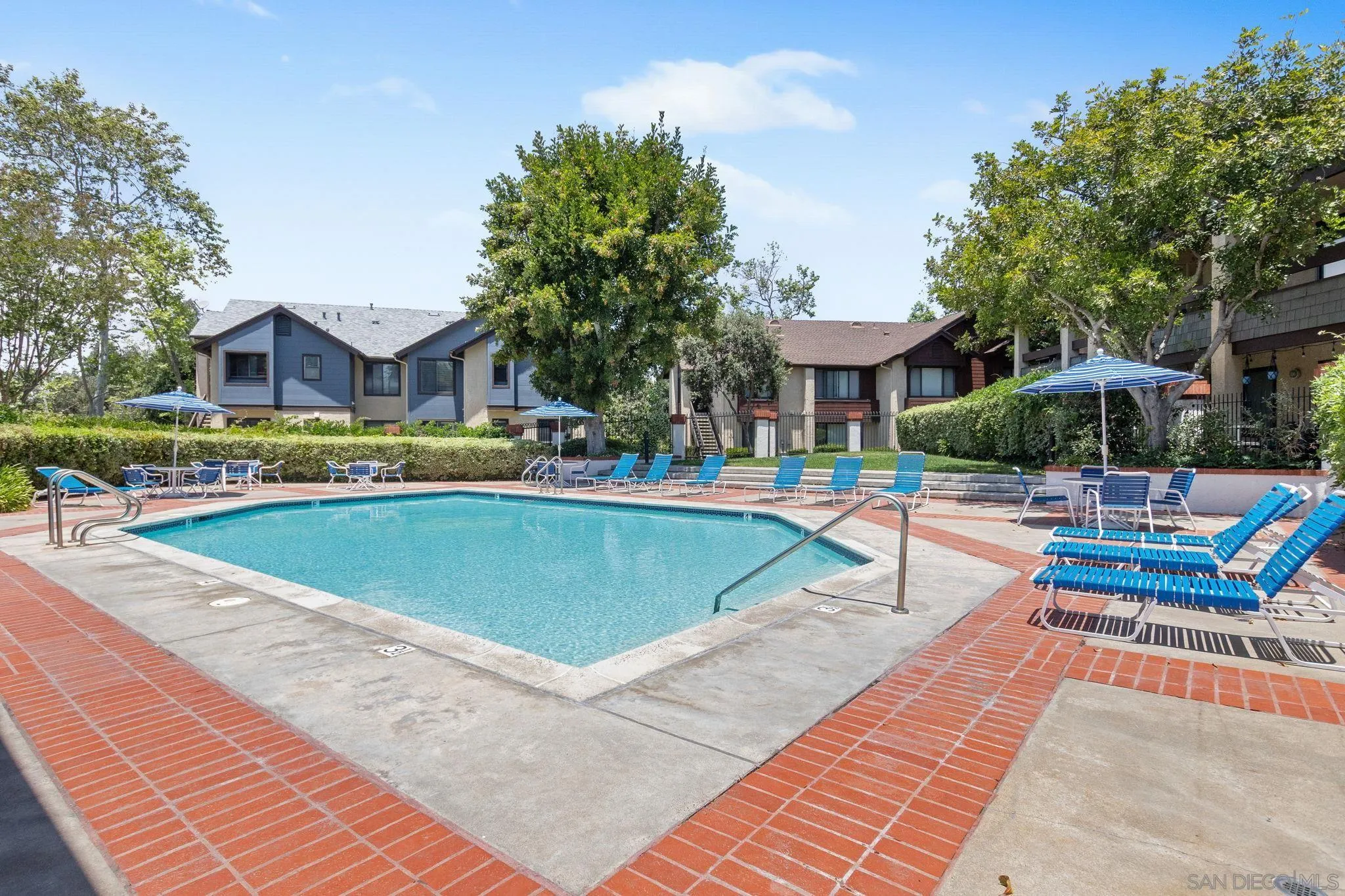 https://cdn.realtyfeed.com/cdn/127/250036850/b1c2f652bb159b7f133d04519f65555e.webp