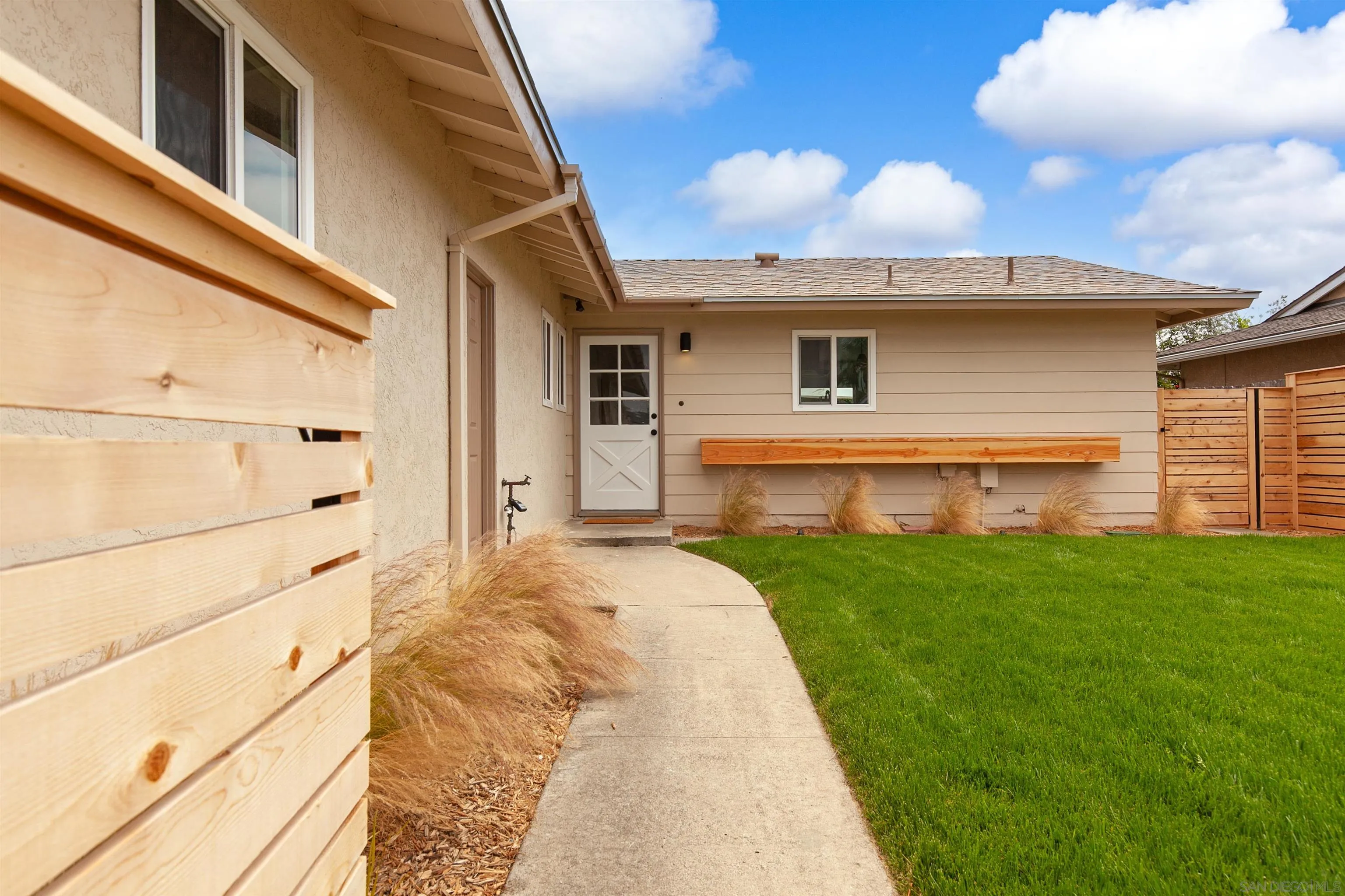 https://cdn.realtyfeed.com/cdn/127/250036851/0b7746686aeed613eab182b5abab5b83.webp