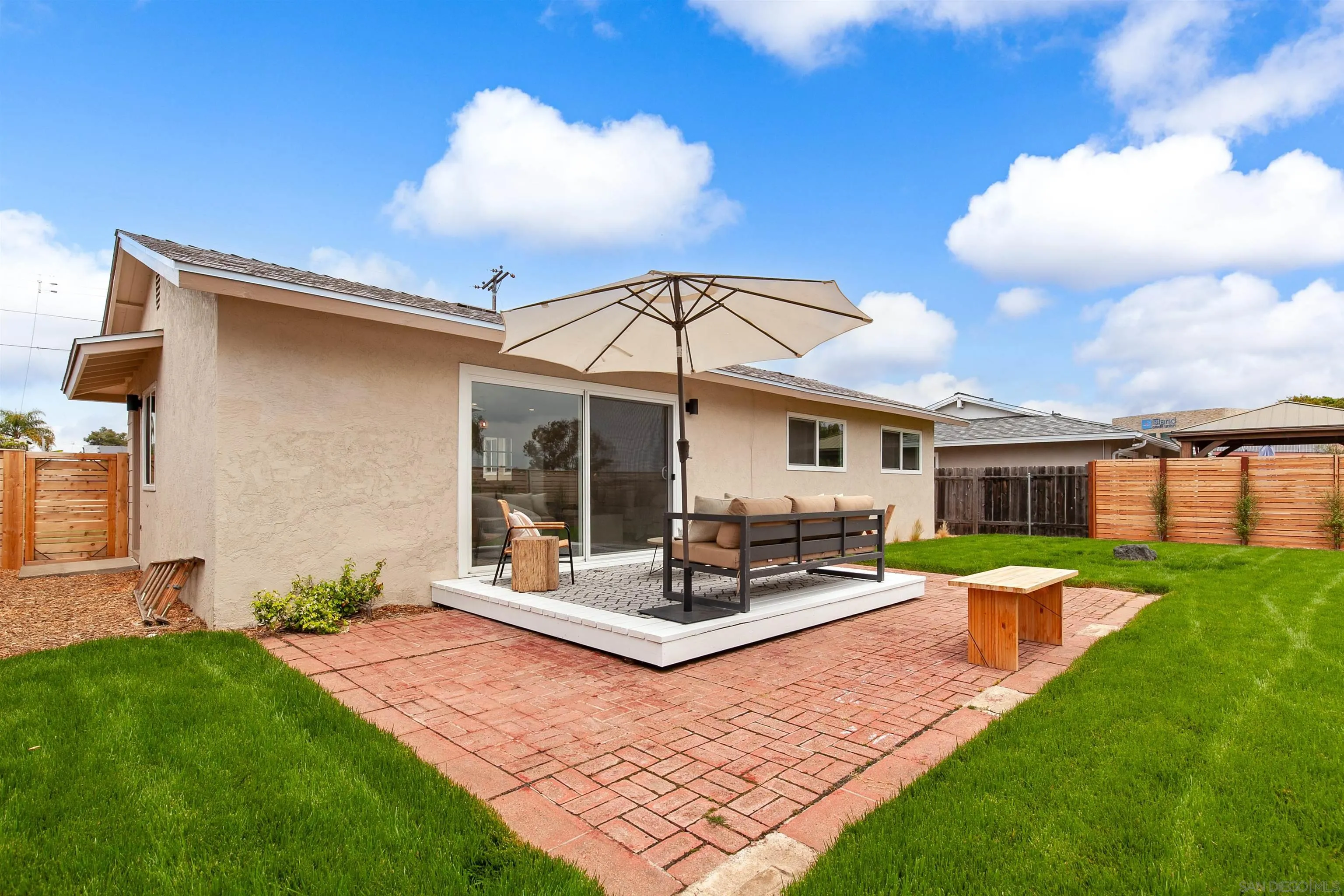 https://cdn.realtyfeed.com/cdn/127/250036851/437a7965371fe37ba92a433ec95106c3.webp