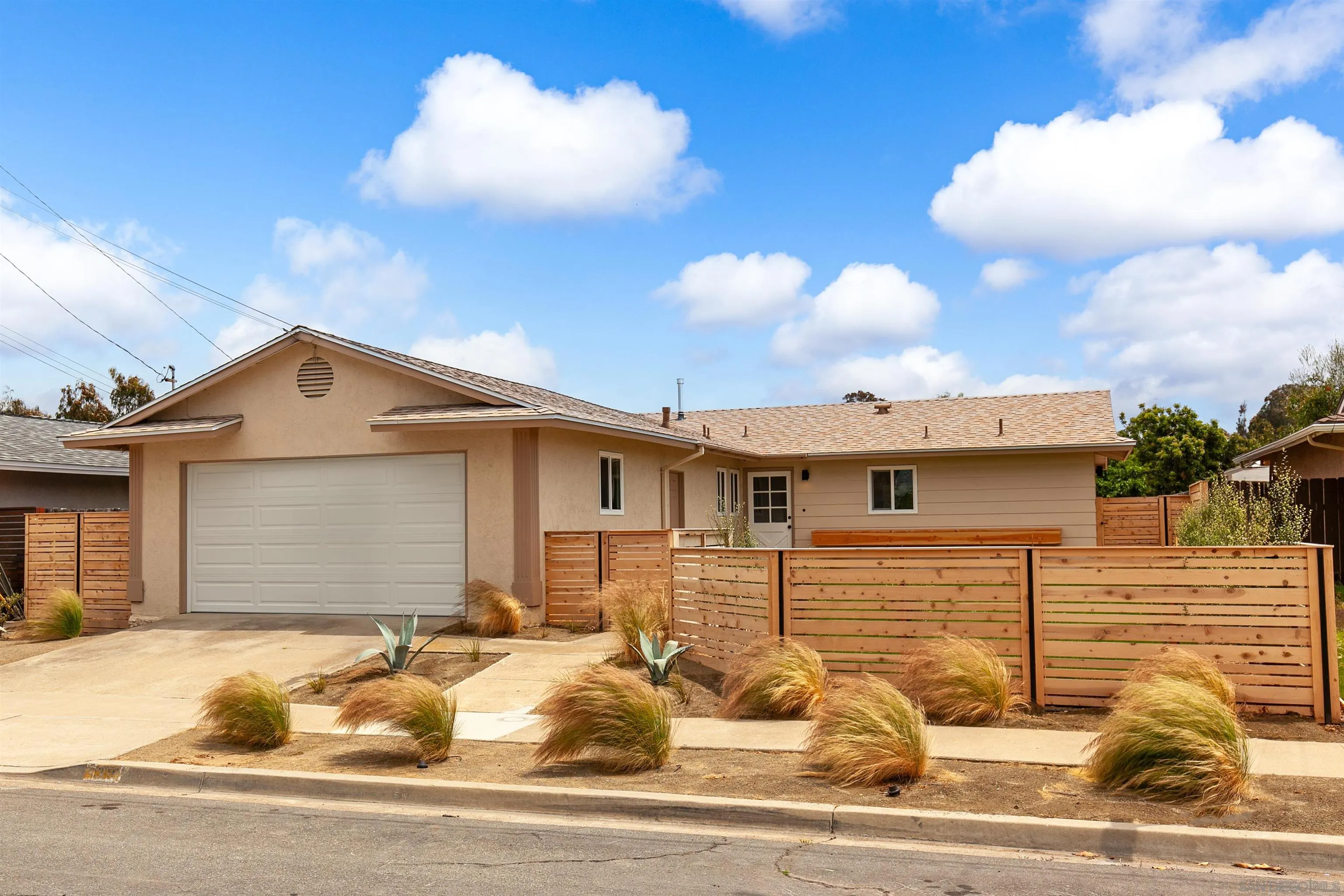 https://cdn.realtyfeed.com/cdn/127/250036851/89dbd7cc417128044b7cd88dd18d8236.webp