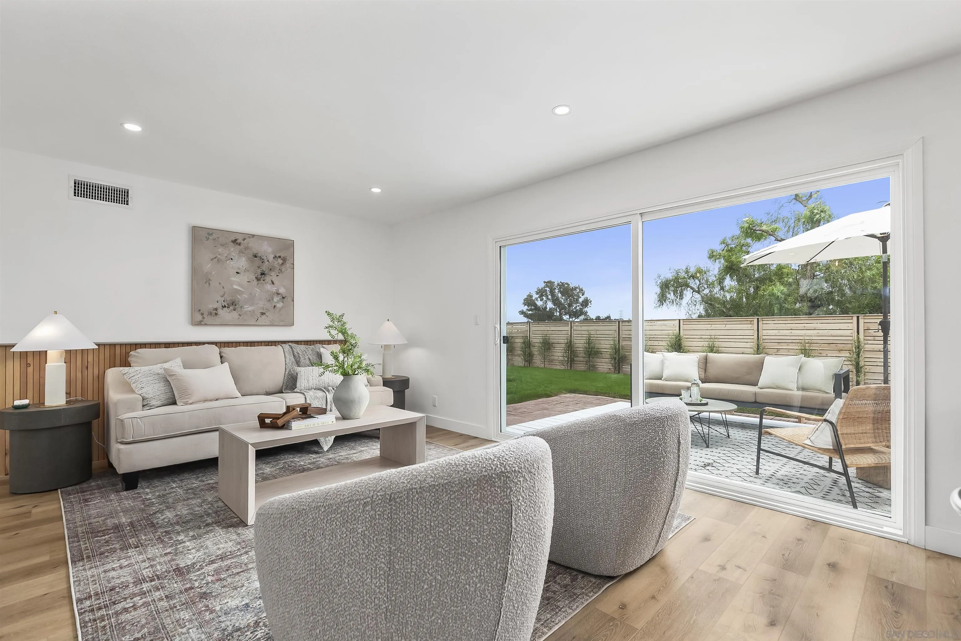 https://cdn.realtyfeed.com/cdn/127/250036851/9c093f71cf613e36a0ff670933046635.webp