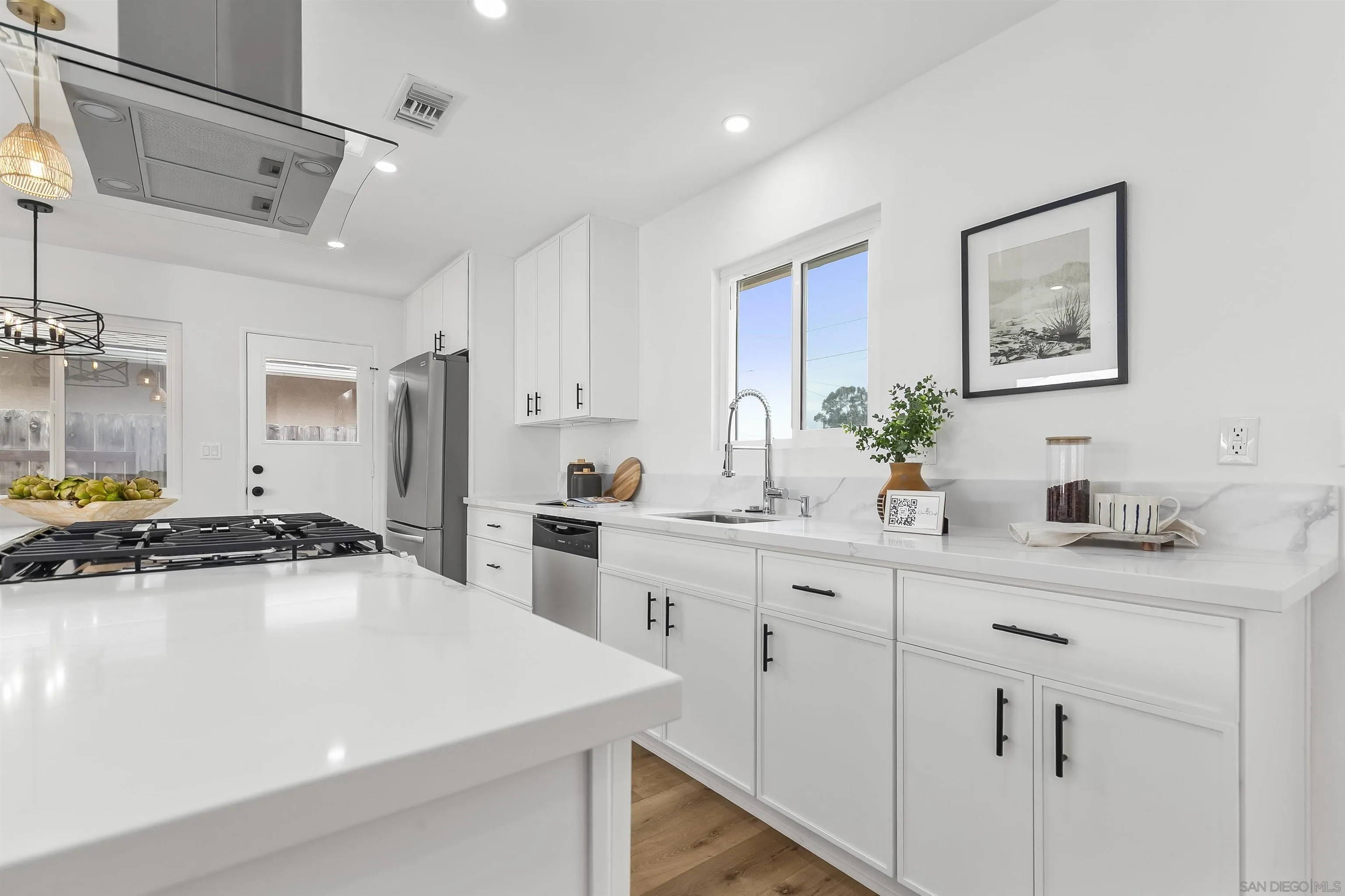 https://cdn.realtyfeed.com/cdn/127/250036851/9df43671f8f7072f8cc6694022b30662.webp