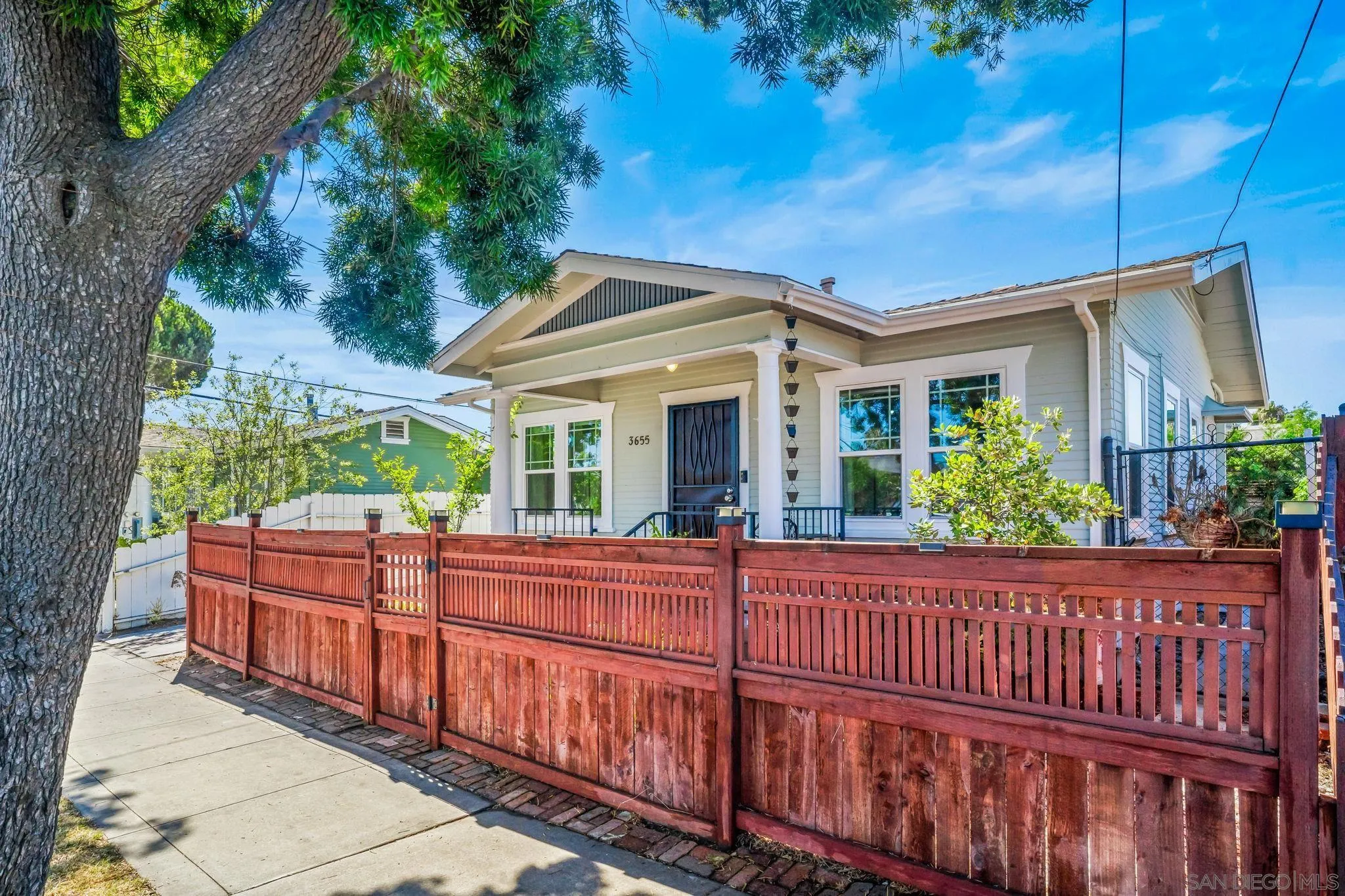 https://cdn.realtyfeed.com/cdn/127/250036852/94695fad645f0a93b2b3d21353a61e9e.webp