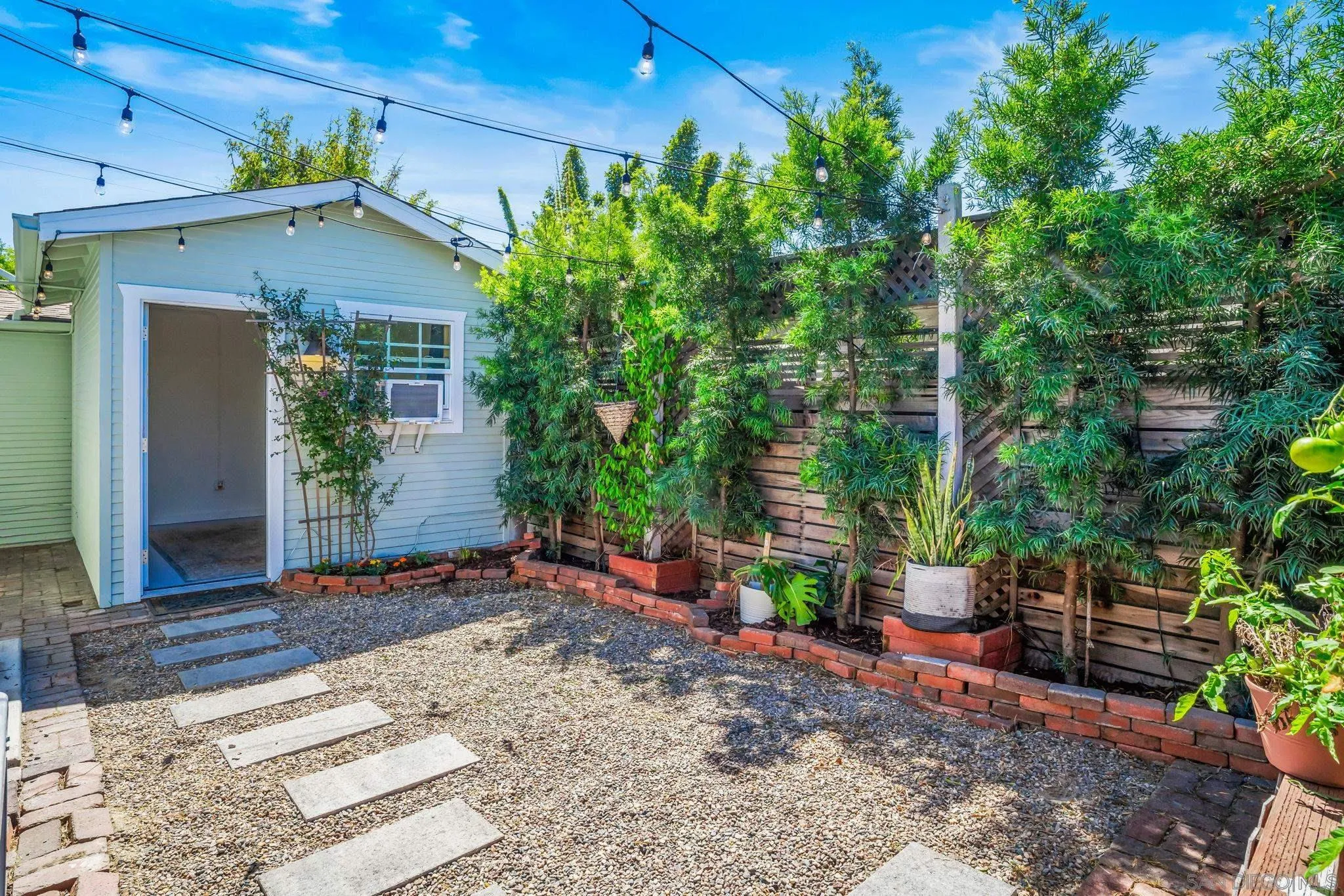 https://cdn.realtyfeed.com/cdn/127/250036852/c3279a1f03f755e07e2bbdc3f0597587.webp