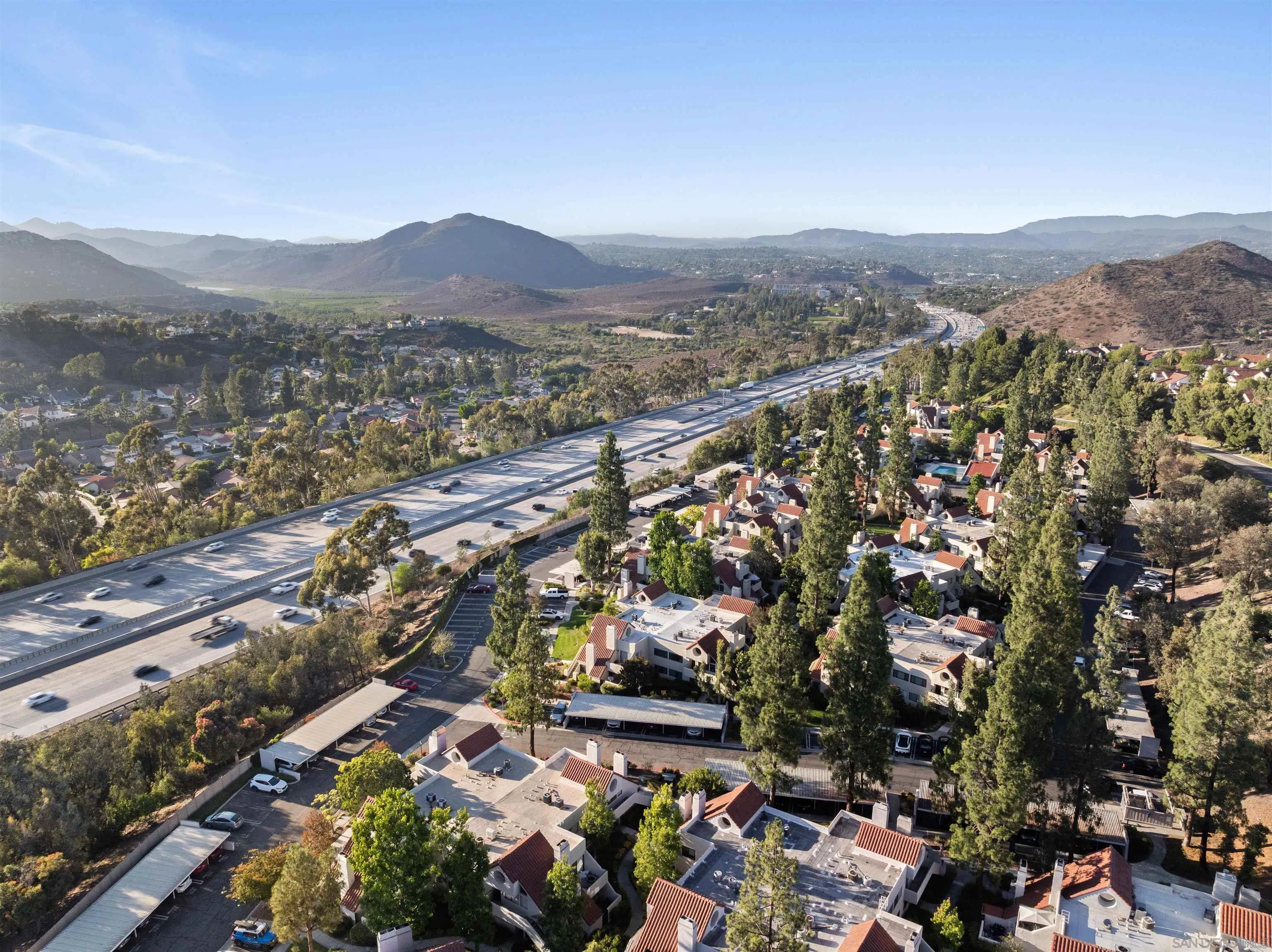 https://cdn.realtyfeed.com/cdn/127/250036855/6be624fe1eae04482935b76fa819e0d2.webp