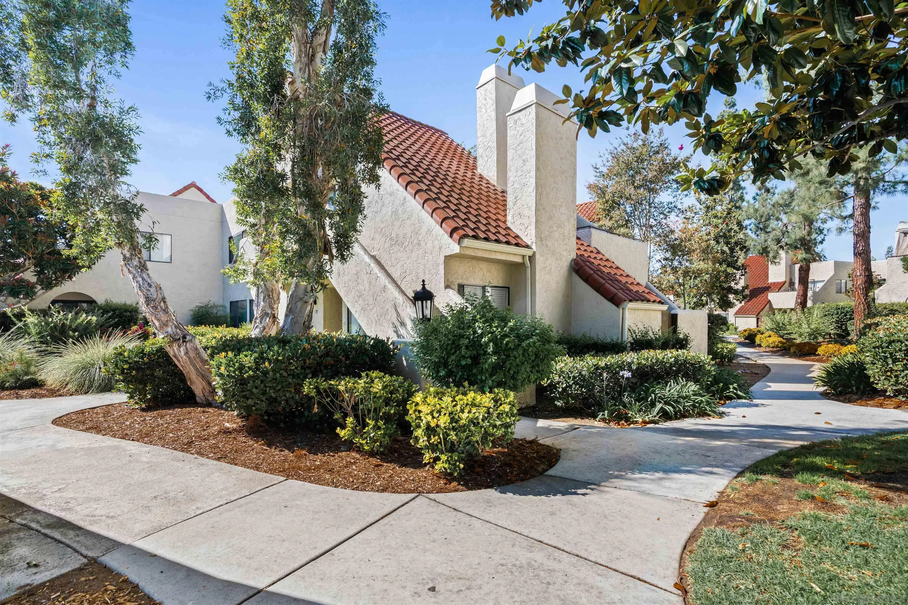 https://cdn.realtyfeed.com/cdn/127/250036855/cfb6bb9d77c135b980b92600e566ae13.webp