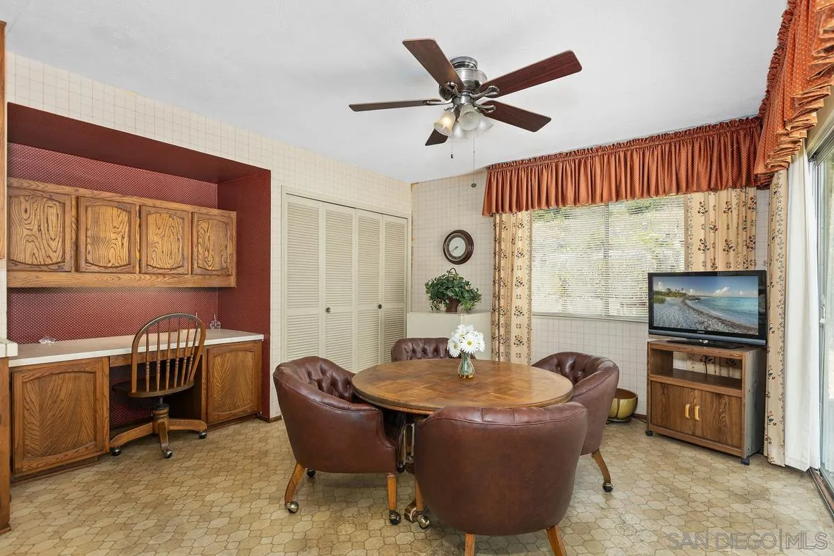 https://cdn.realtyfeed.com/cdn/127/250036856/2fc872365a4f45229761c3a6112f50a2.webp