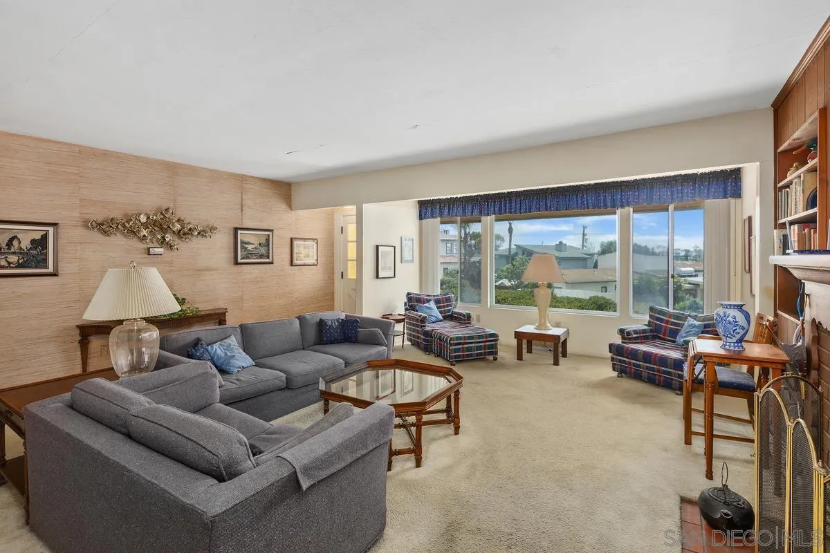 https://cdn.realtyfeed.com/cdn/127/250036856/6baed2e145dc65be179168956bc99071.webp