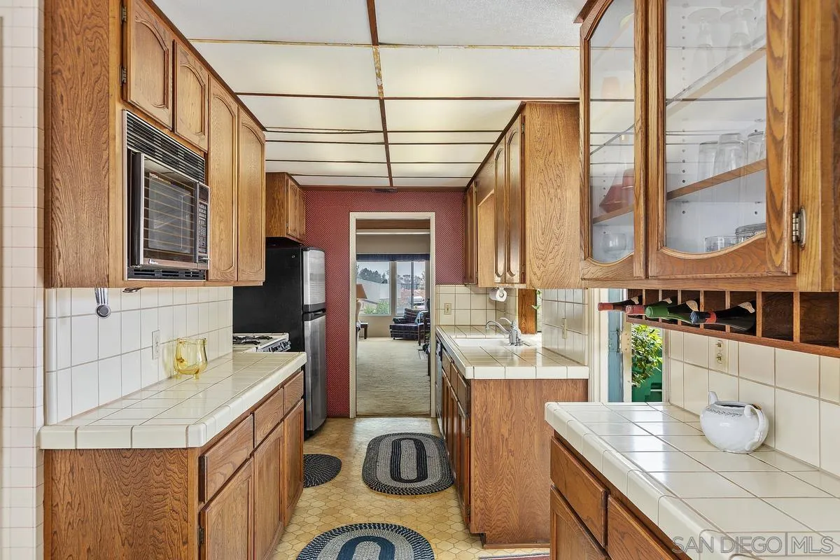https://cdn.realtyfeed.com/cdn/127/250036856/85808165e3edc9ecc61d9b155a13c289.webp