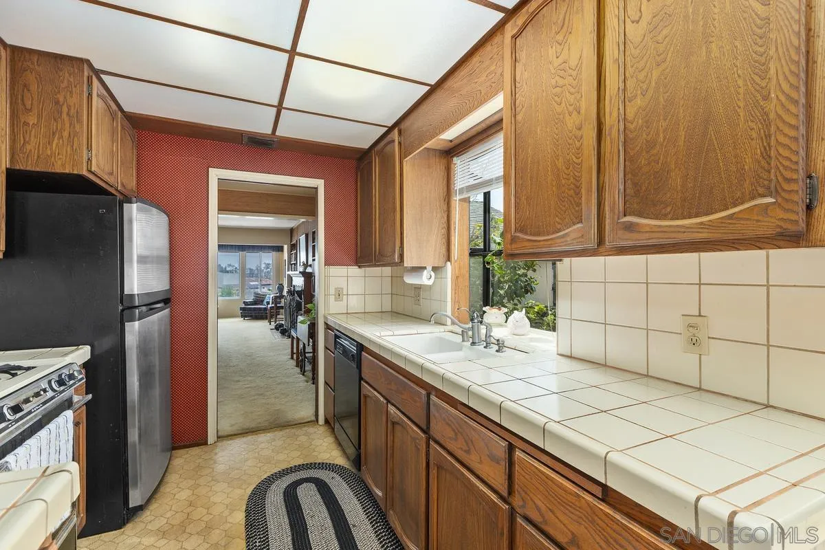 https://cdn.realtyfeed.com/cdn/127/250036856/8b5a00dbe0ea80fe6a2fa85a3fd63c05.webp