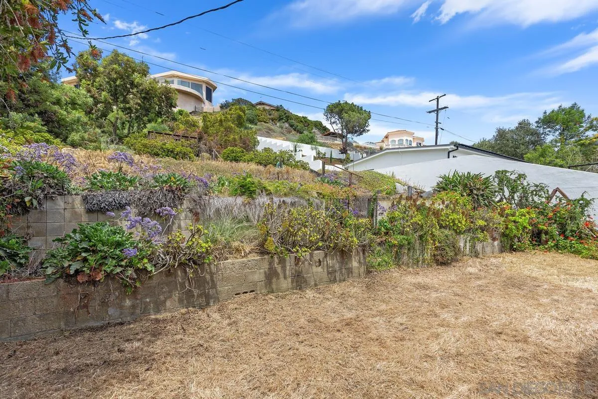 https://cdn.realtyfeed.com/cdn/127/250036856/abede3352c4227d7b400f1de35ef34af.webp