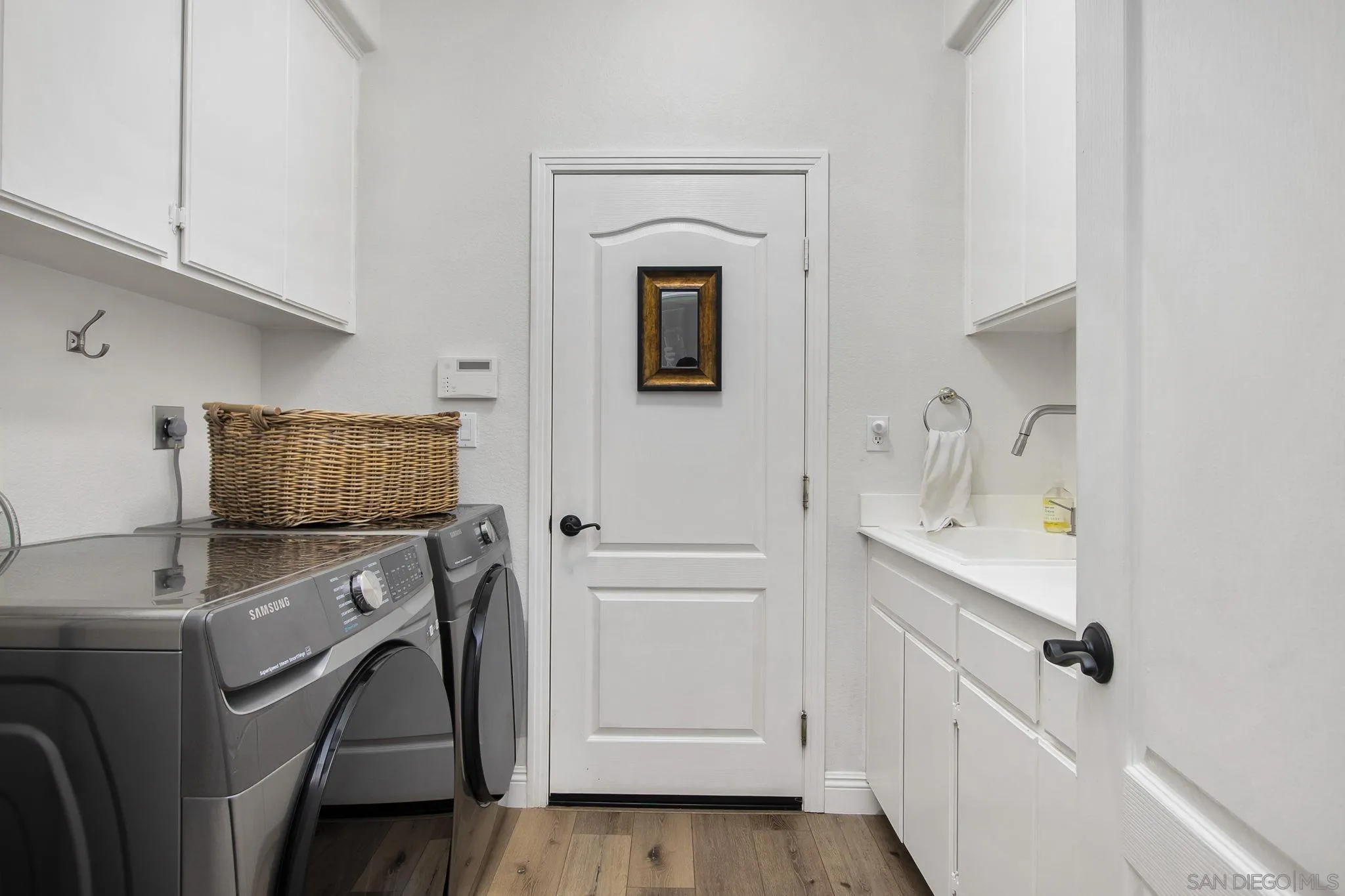 https://cdn.realtyfeed.com/cdn/127/250036858/349b783e4ad88b5b162e9a4696ab4f9a.webp