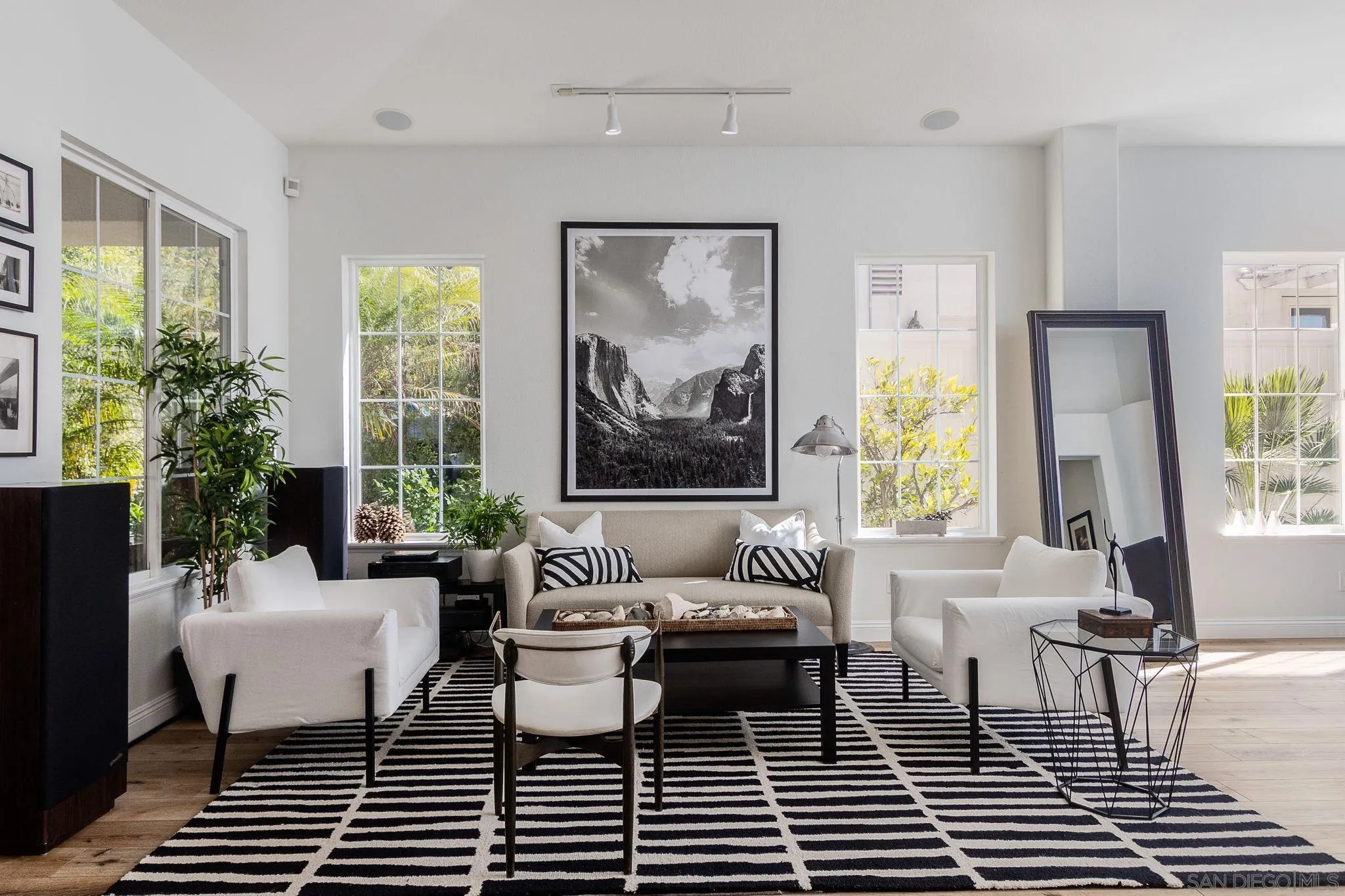 https://cdn.realtyfeed.com/cdn/127/250036858/ae0f653c9264af57a5bd91d637389f7f.webp