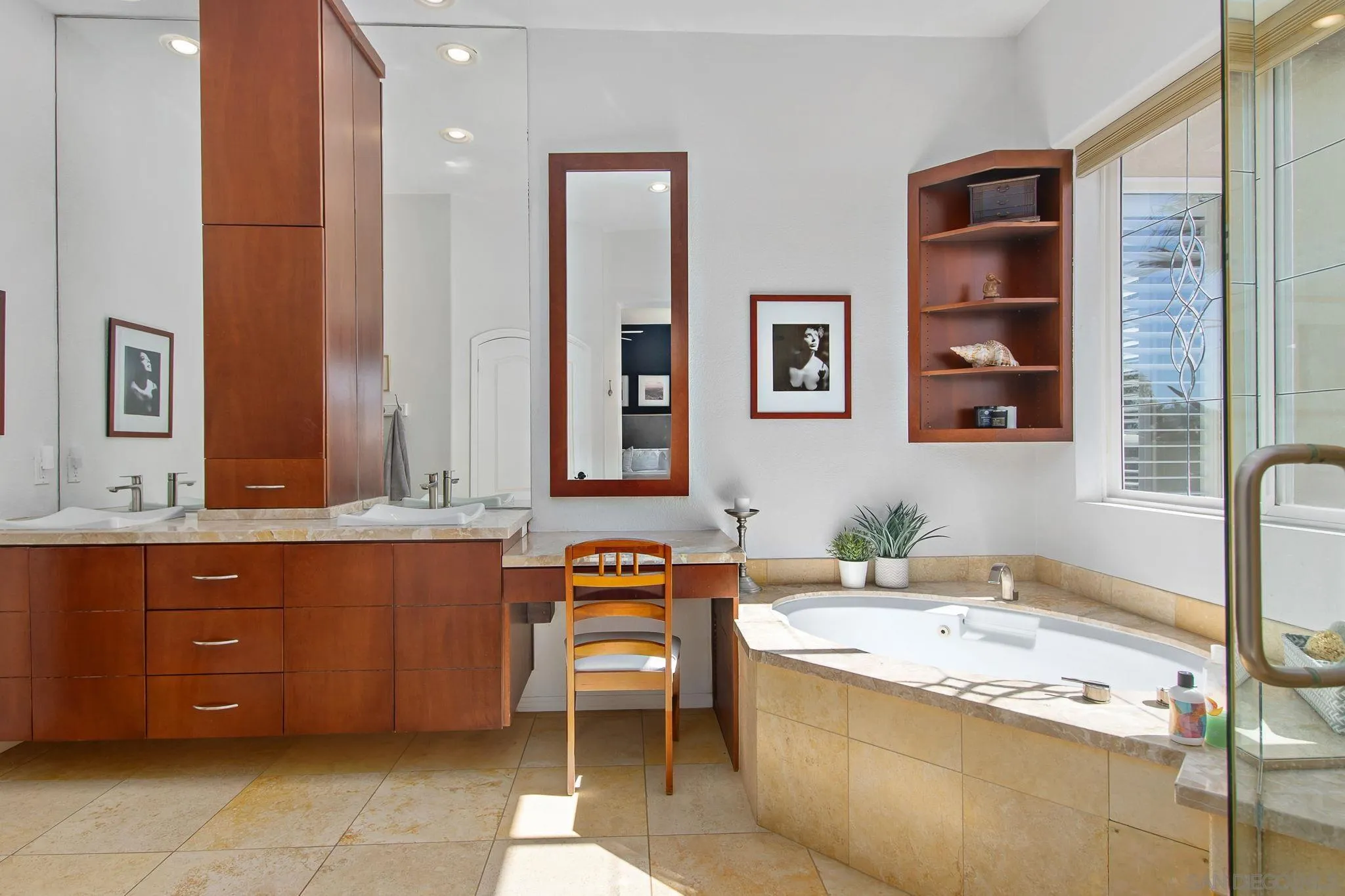https://cdn.realtyfeed.com/cdn/127/250036858/f527bb51a1c8799979d723f3f56ffc1e.webp