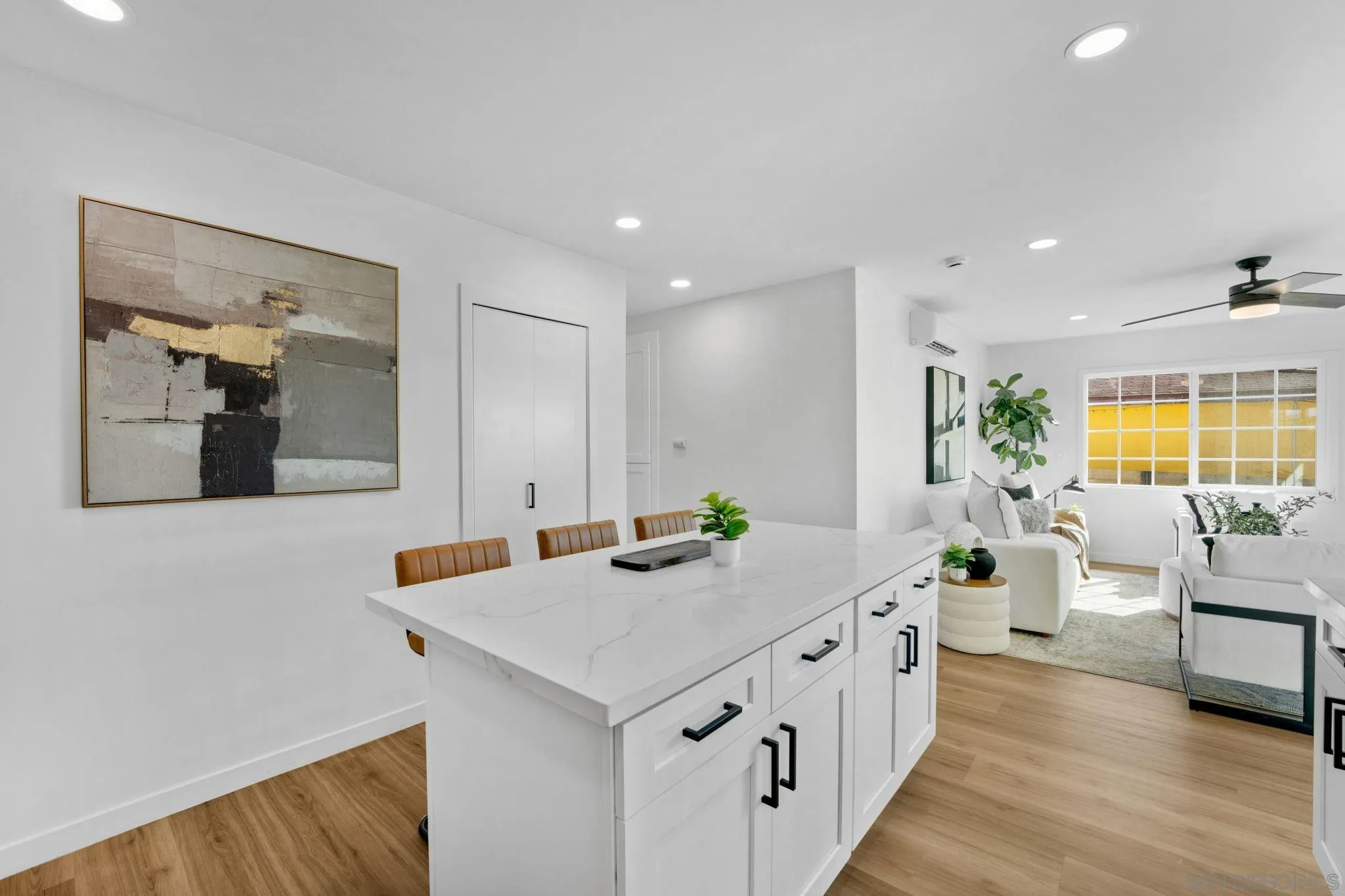 https://cdn.realtyfeed.com/cdn/127/250036859/2ae2954b1480932cb82b90dd3b5c1f28.webp