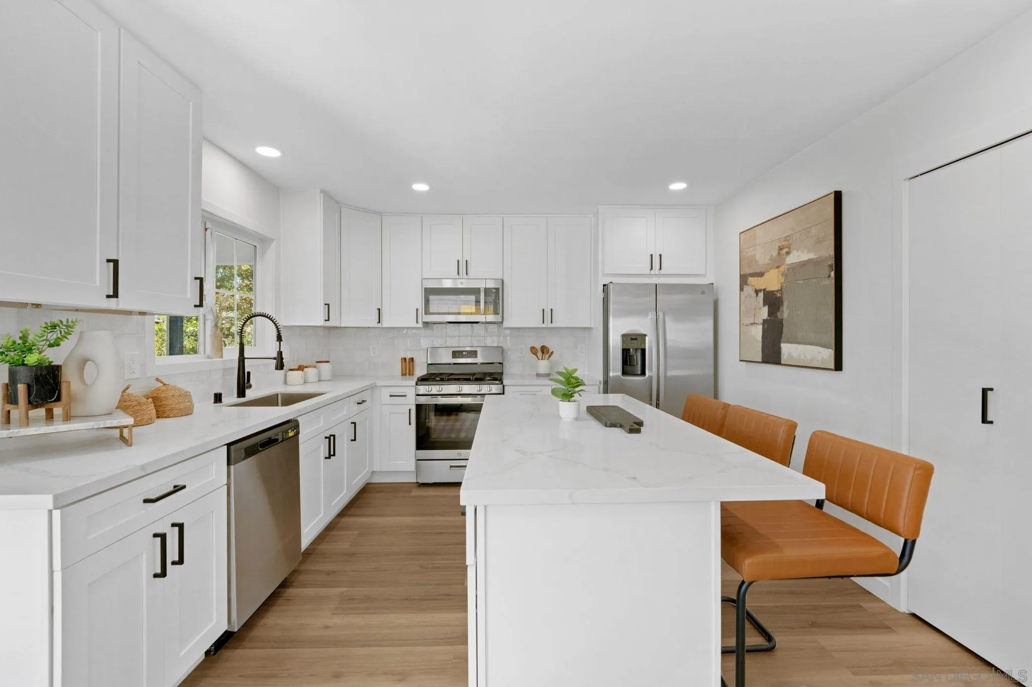 https://cdn.realtyfeed.com/cdn/127/250036859/fb30b133b63b1ed796a34498a308d1b6.webp